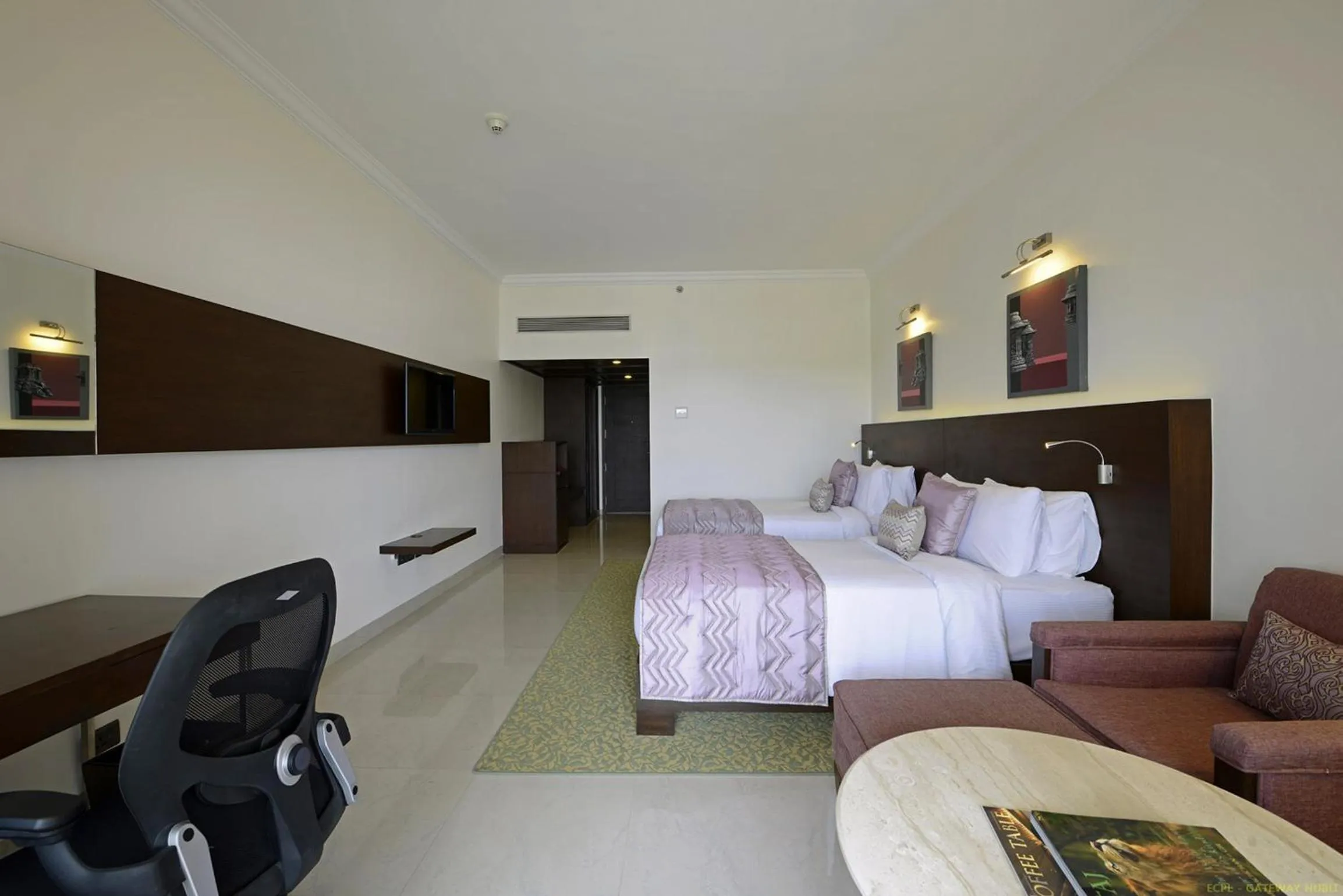 Bedroom, Bed in Hotel Naveen Lakeside
