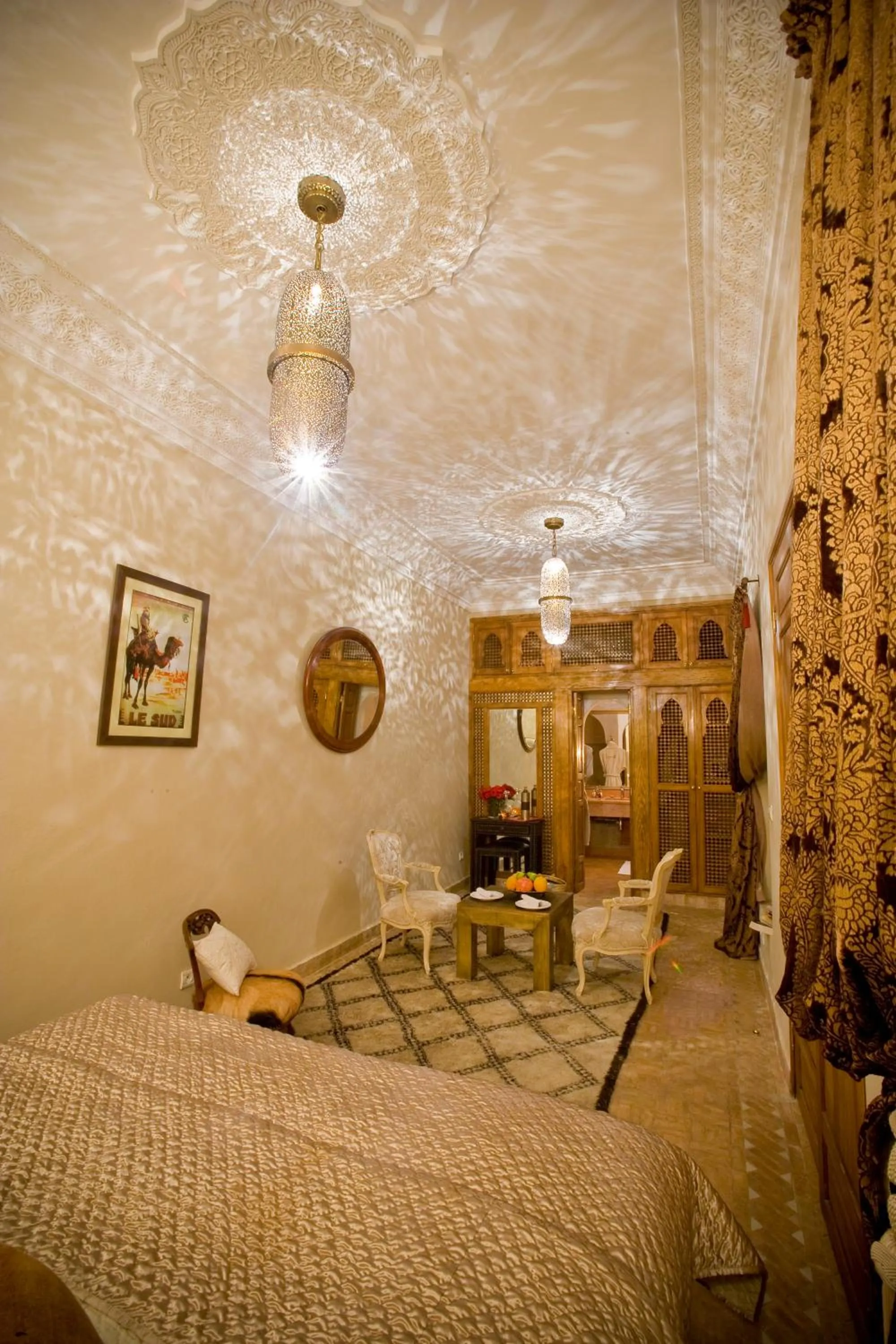 Photo of the whole room, Bed in Riad Zamzam