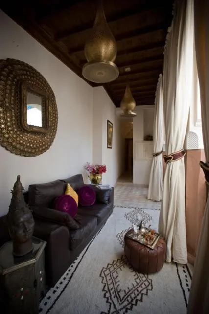 Living room, Bed in Riad Zamzam