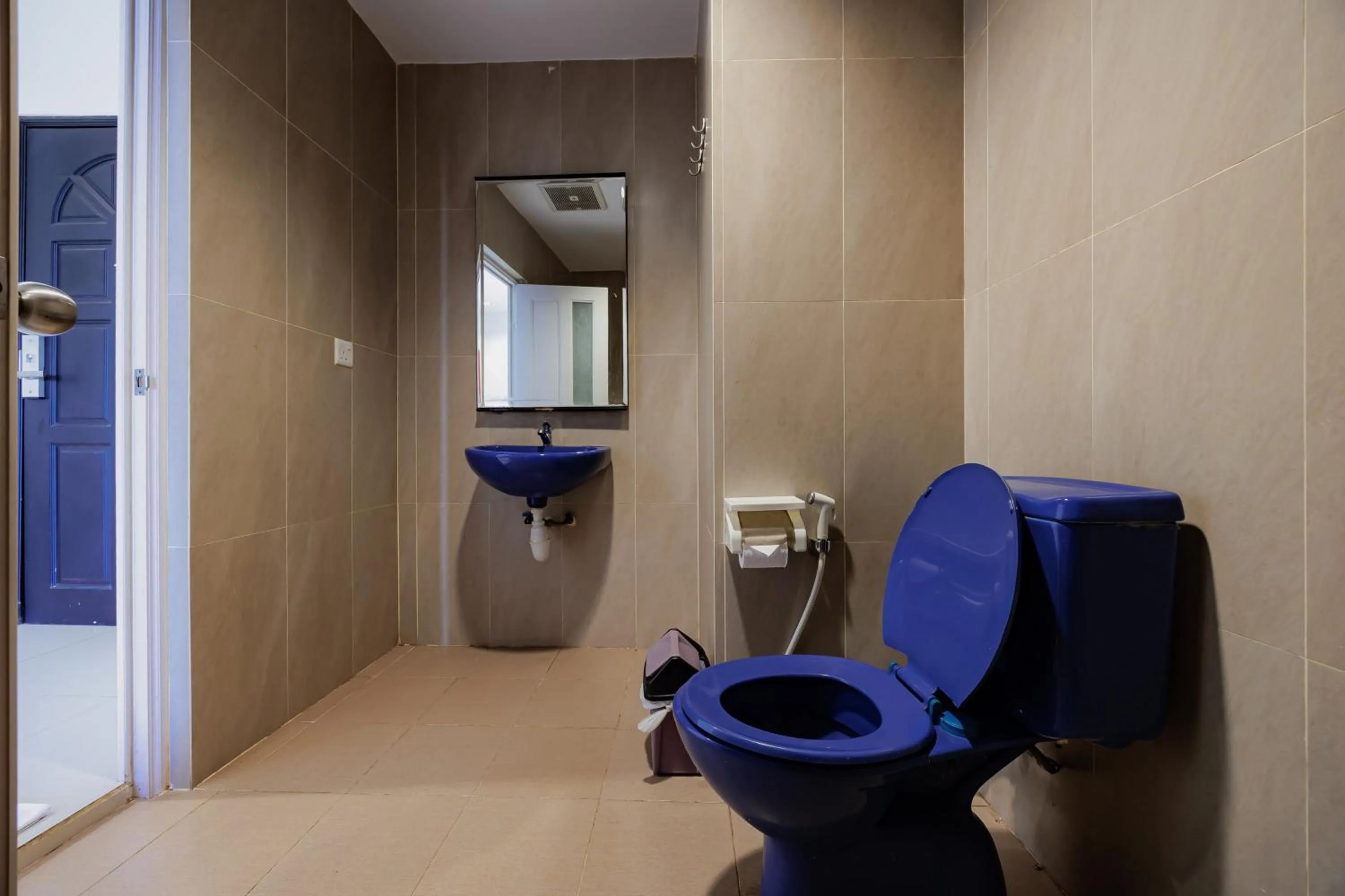 Bathroom in RedDoorz Plus near Ferry Terminal Batam Center