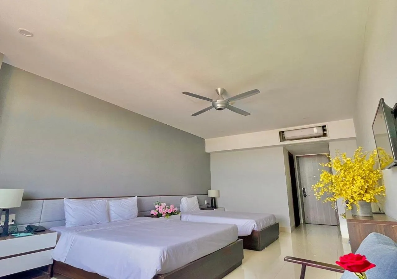 Bed in My Khe 2 Da Nang Seafront Hotel