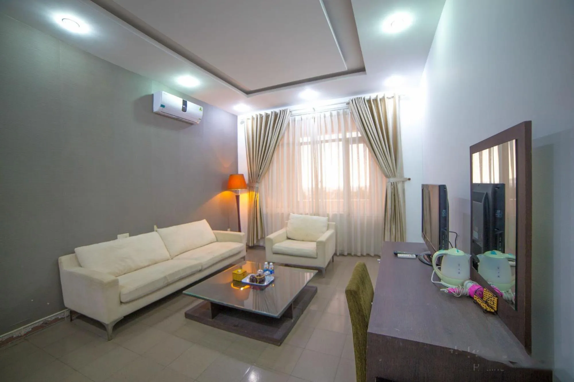 Living room in My Khe 2 Da Nang Seafront Hotel