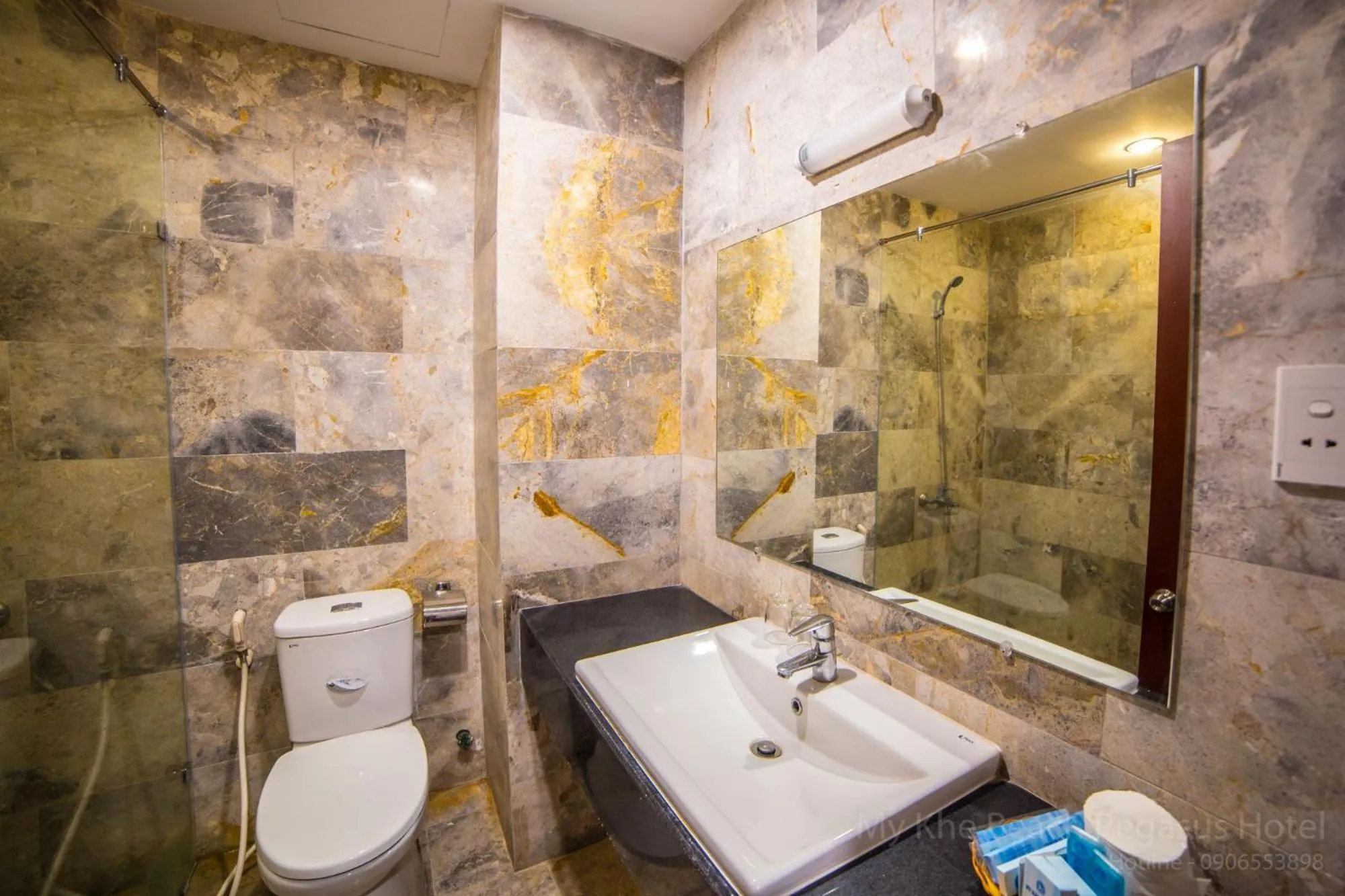 My Khe 2 Da Nang Seafront Hotel