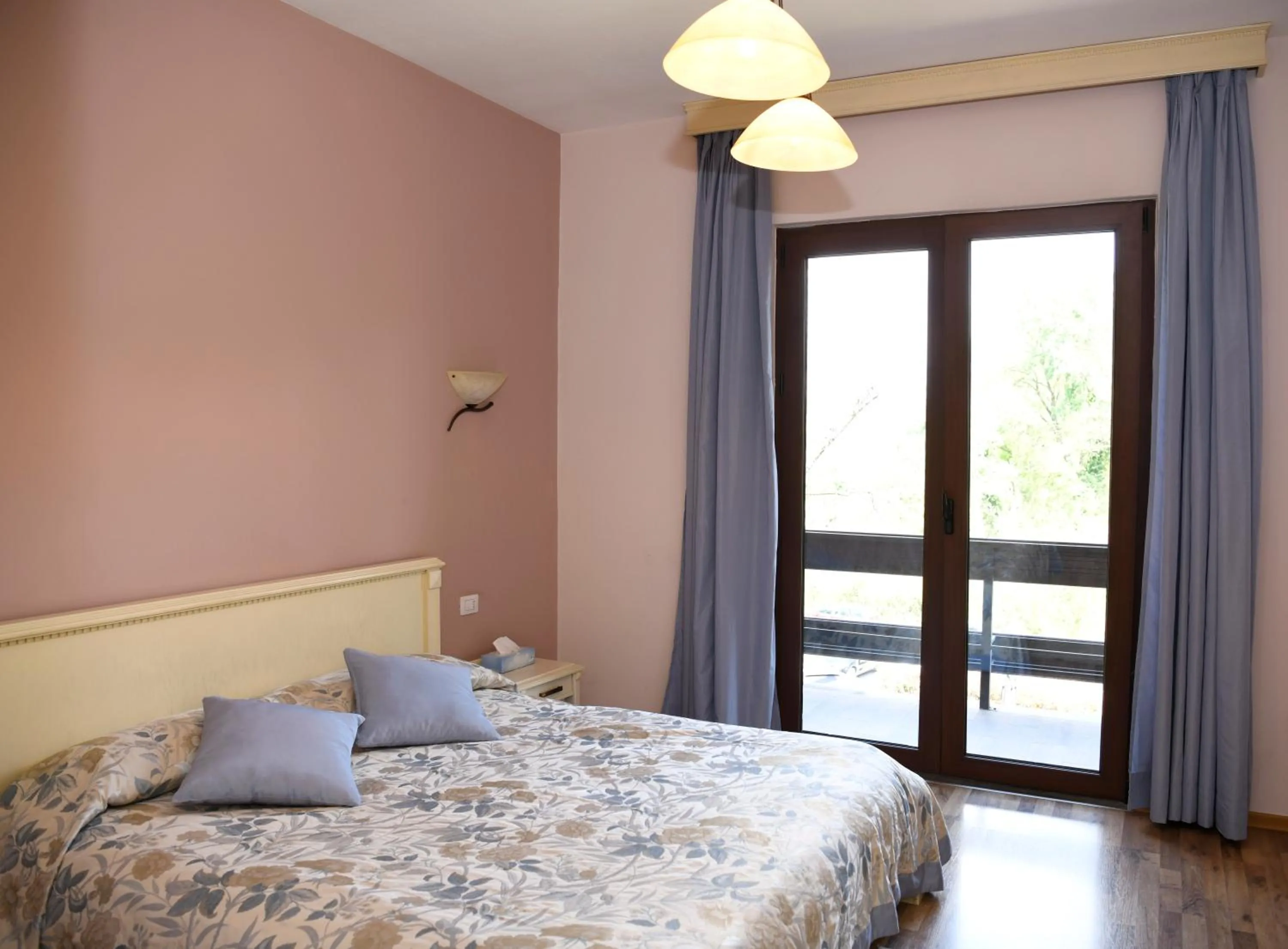 Bed in Hotel Restaurant Dreri