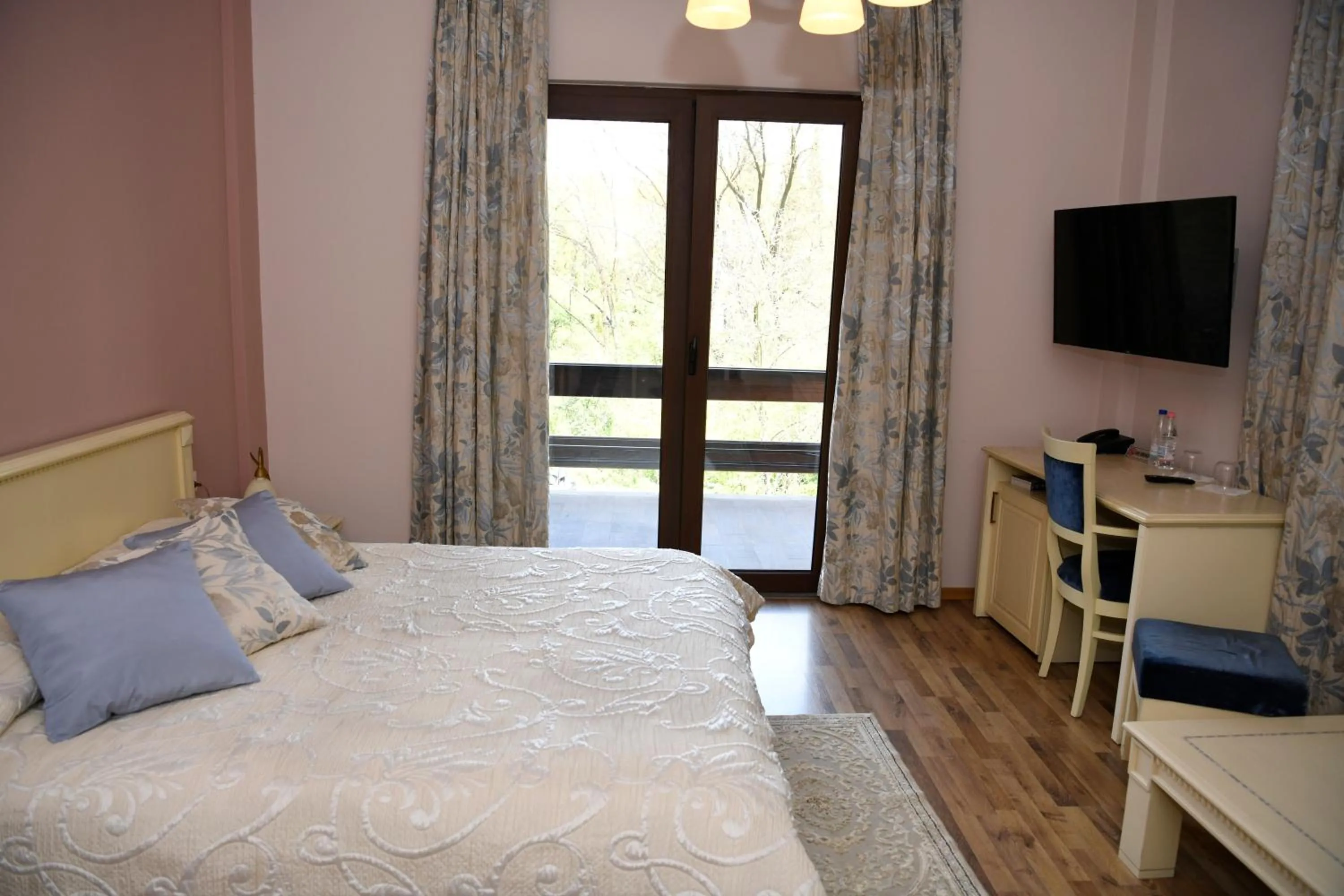 Bed in Hotel Restaurant Dreri