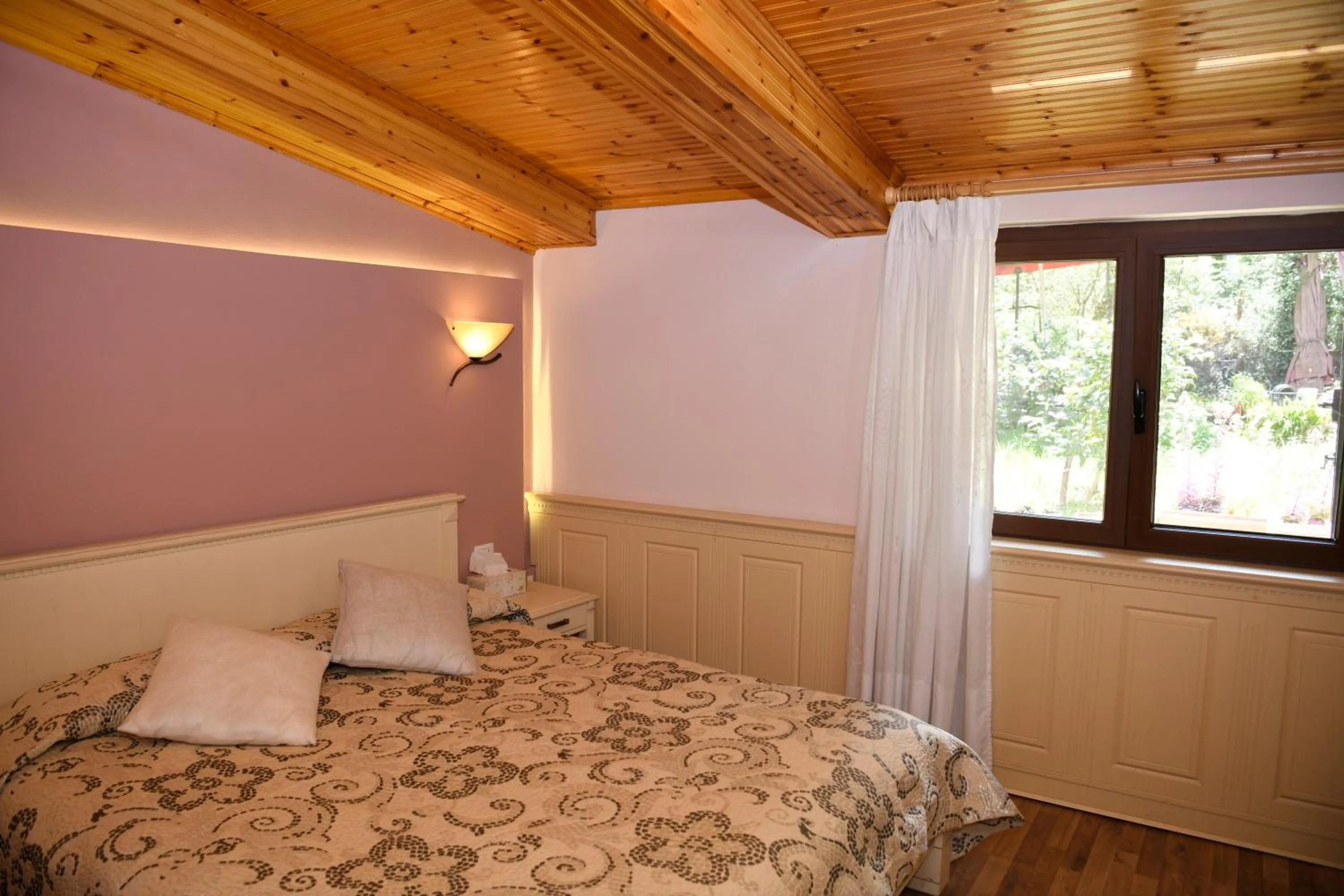 Bed in Hotel Restaurant Dreri