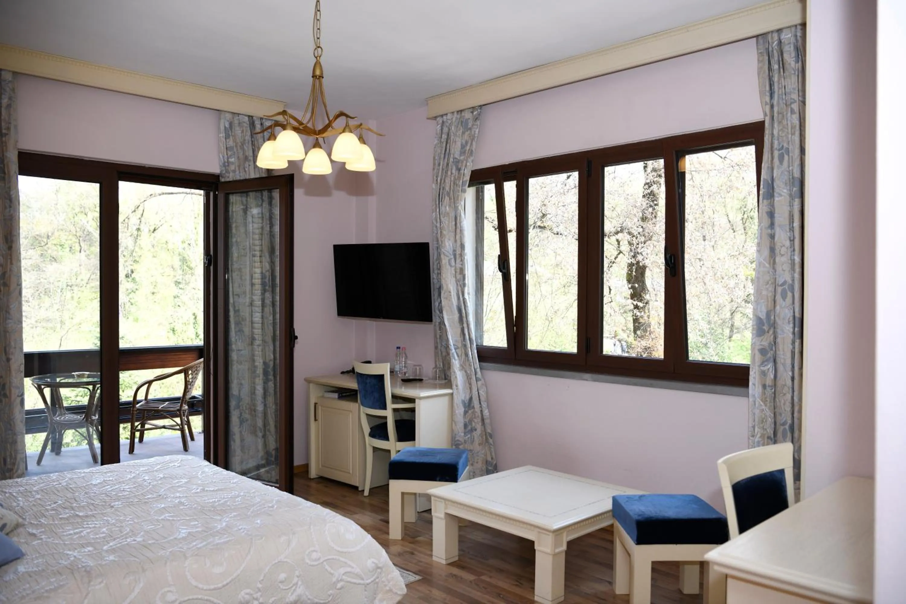 Bed in Hotel Restaurant Dreri