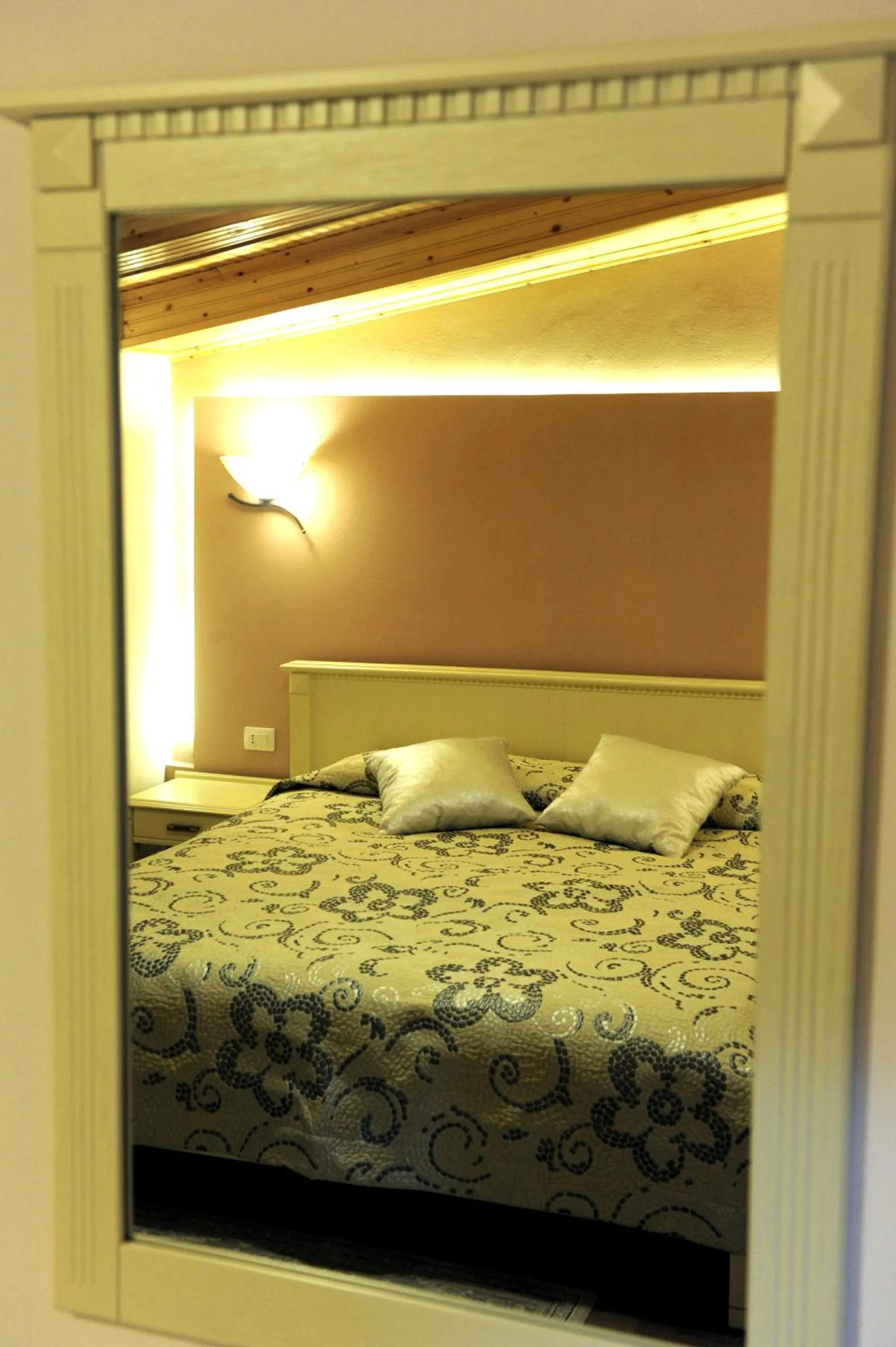 Bed in Hotel Restaurant Dreri