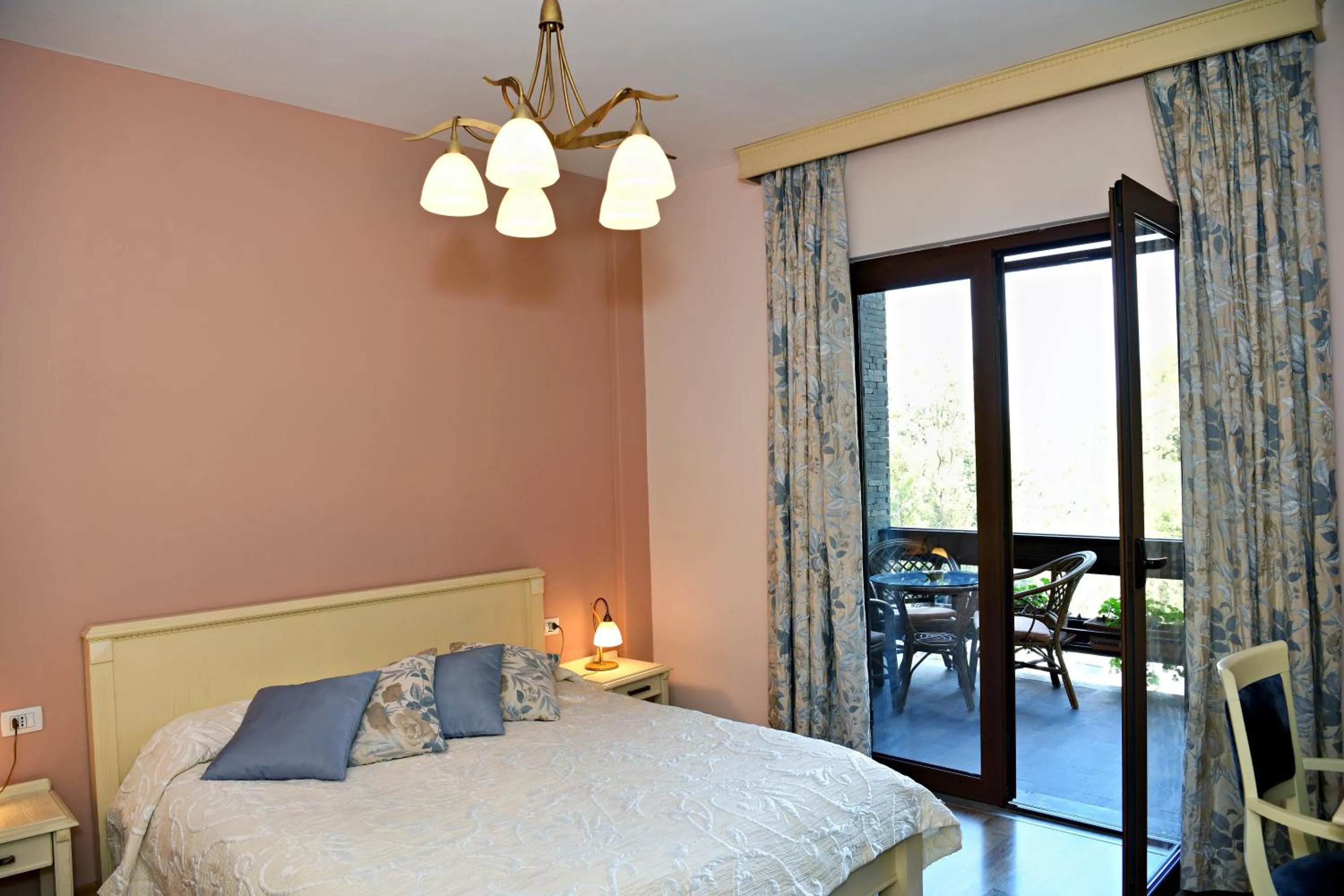 Bed in Hotel Restaurant Dreri