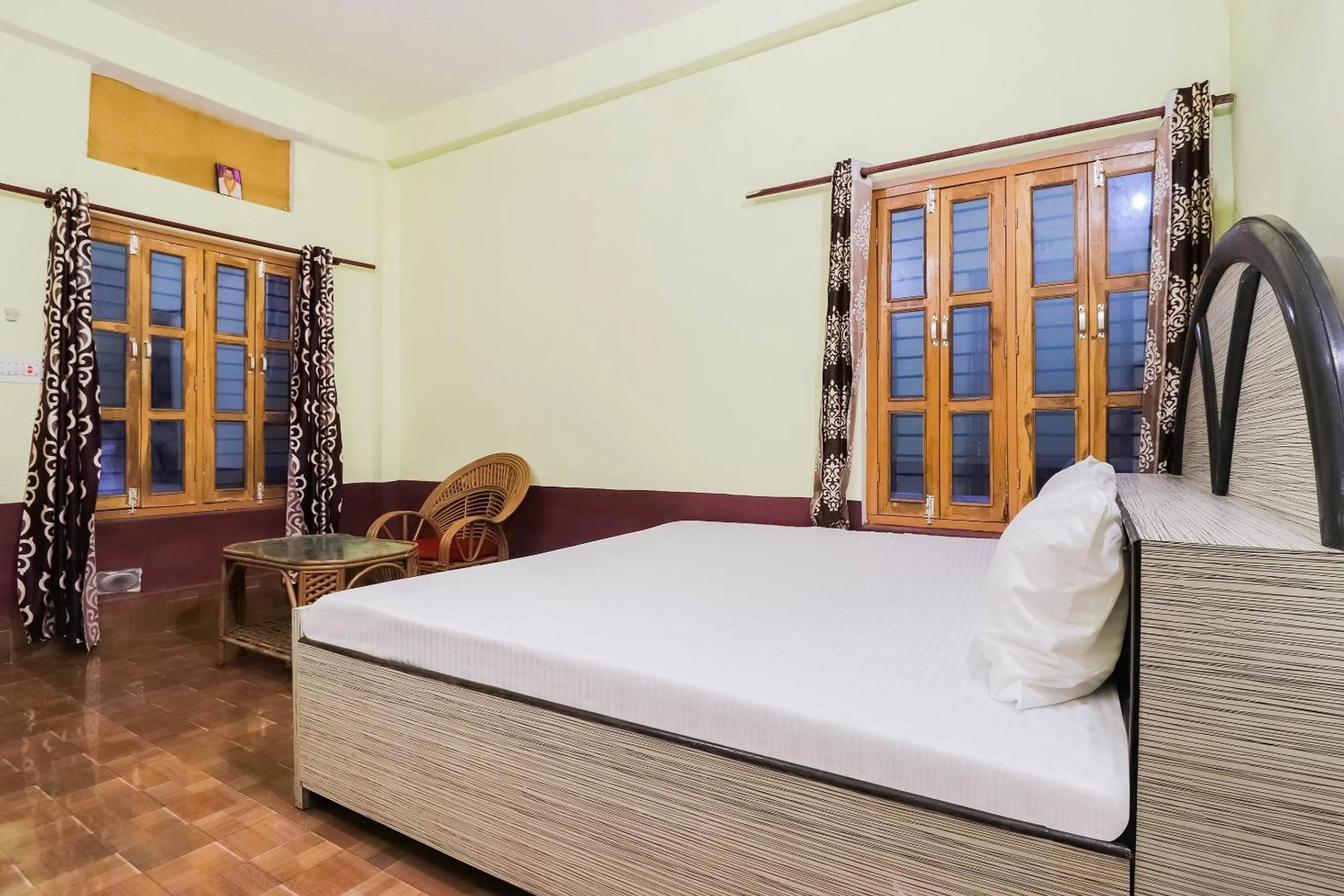 Bedroom, Bed in Hotel O Jyotish House