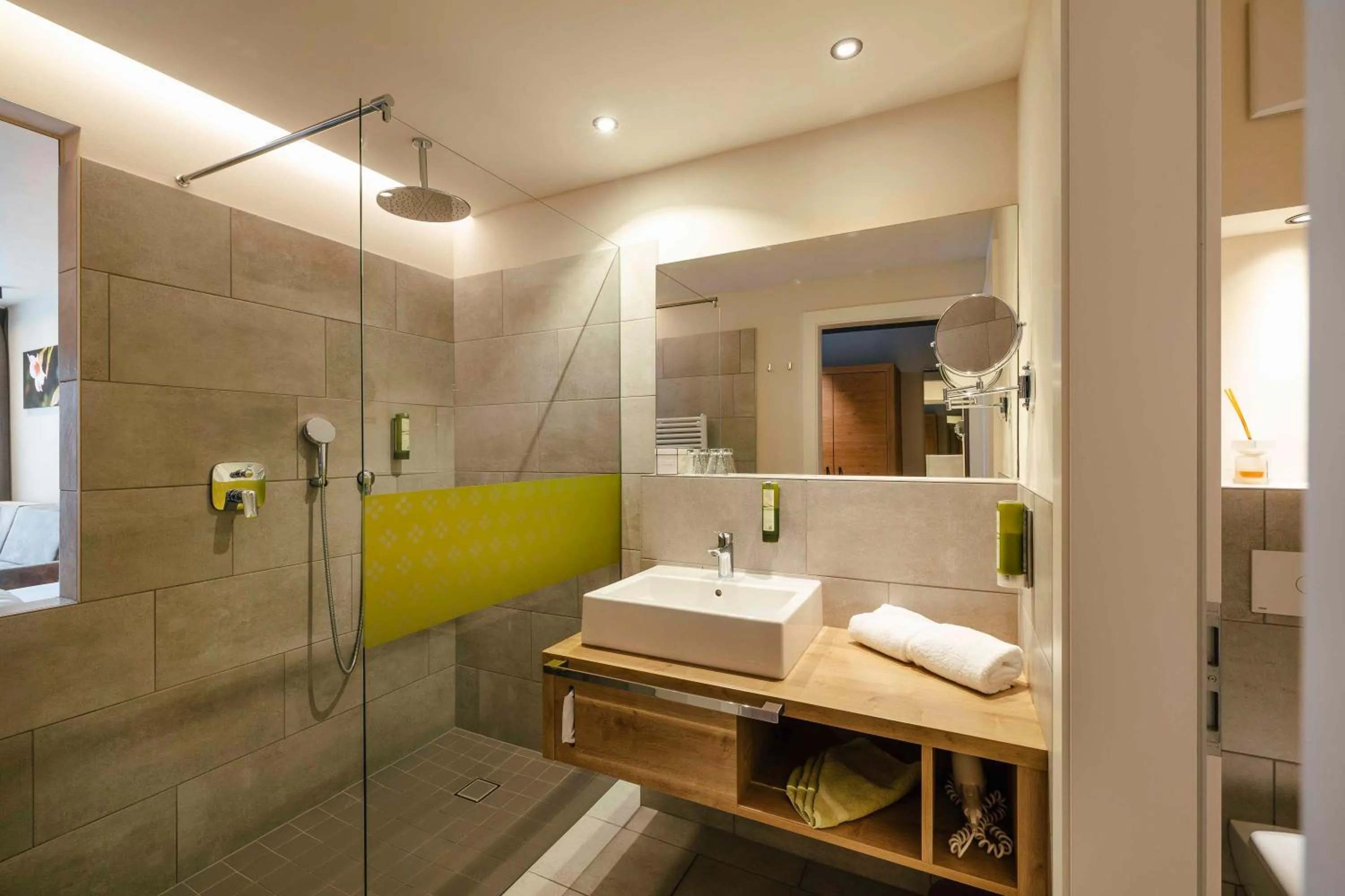 Shower in Hotel Pfeiss