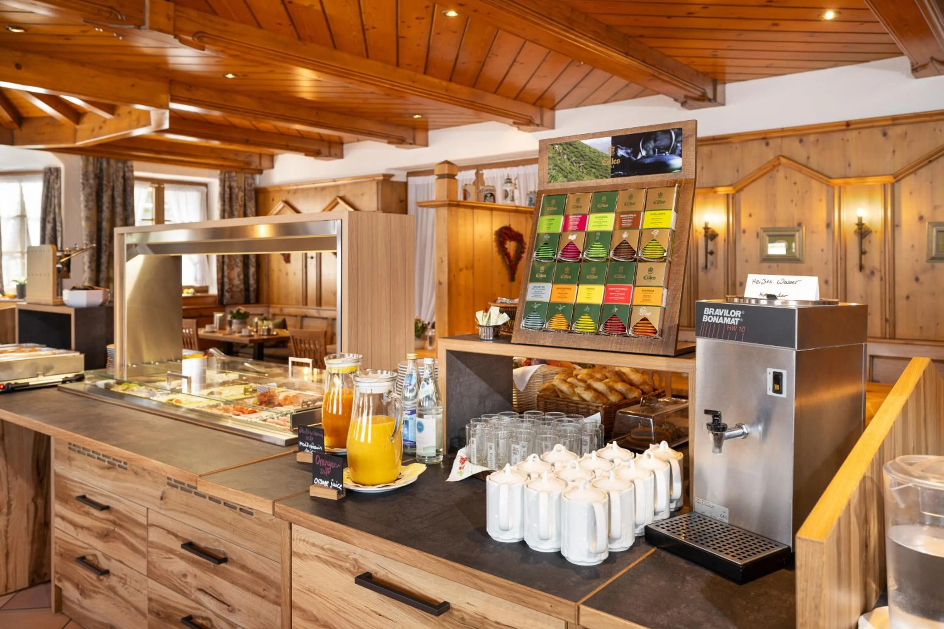 Breakfast in Hotel Neuwirt