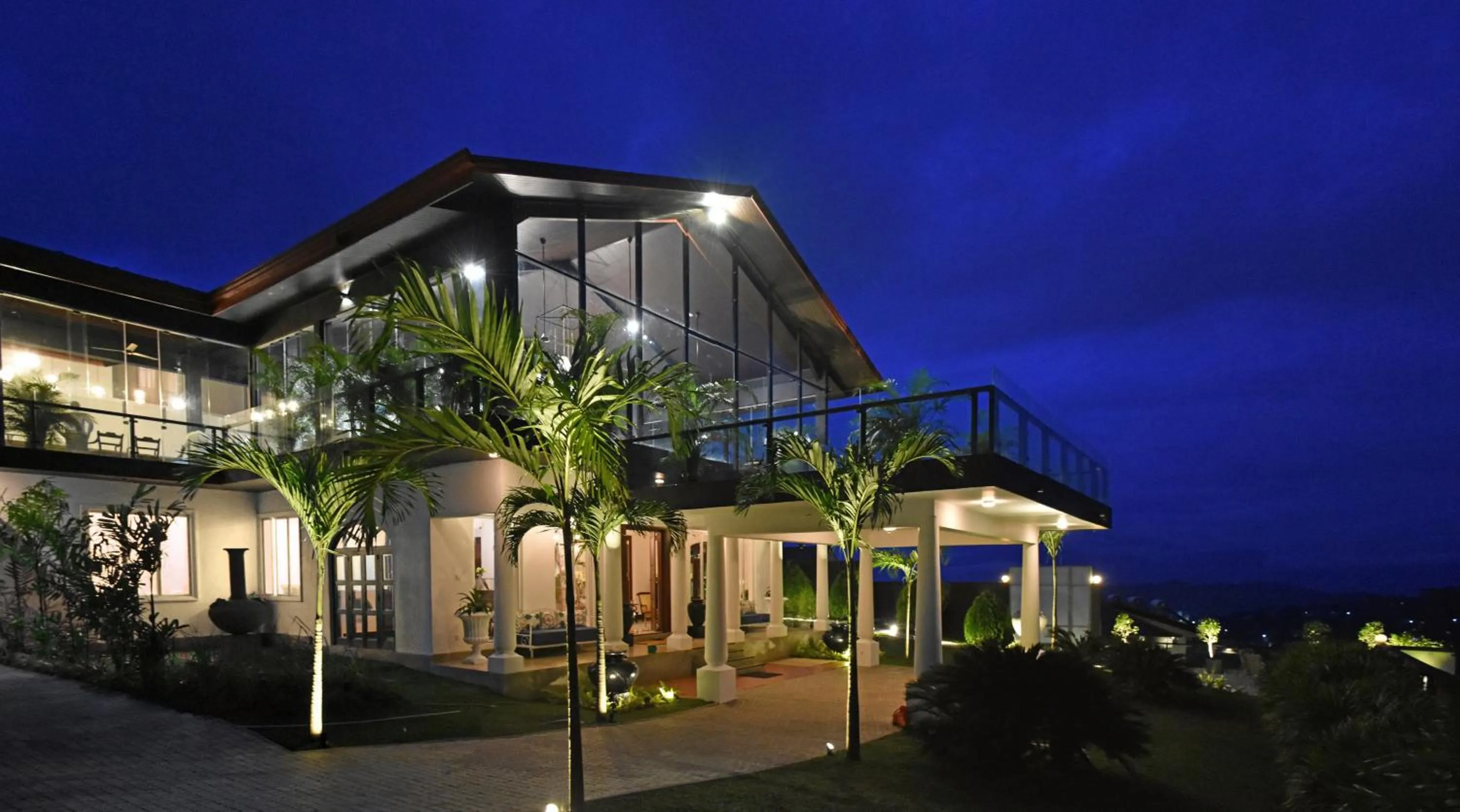 Property building in Fox Kandy by Fox Resorts - Luxury in the Mist