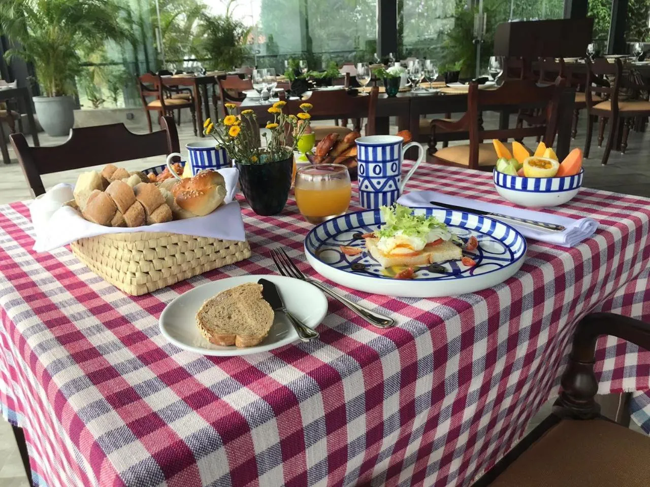 Breakfast in Fox Kandy by Fox Resorts - Luxury in the Mist