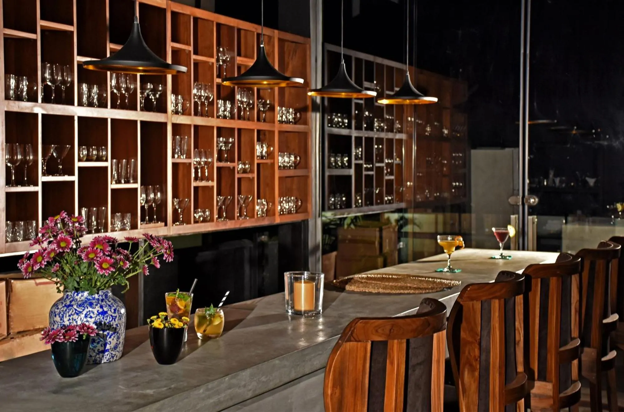 Lounge or bar in Fox Kandy by Fox Resorts - Luxury in the Mist