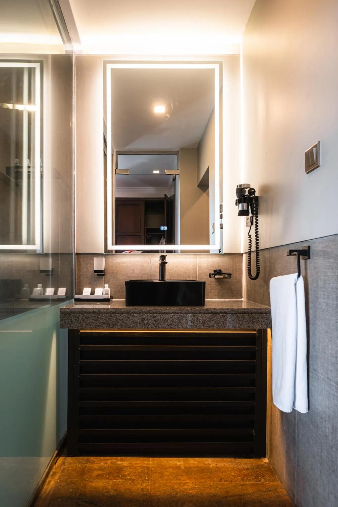 Bathroom in Fox Kandy by Fox Resorts - Luxury in the Mist