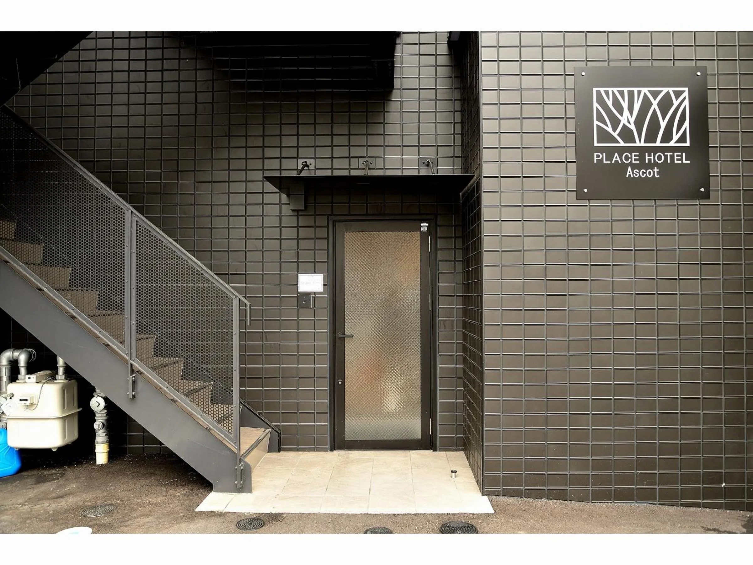 Facade/entrance in Place Hotel Ascot