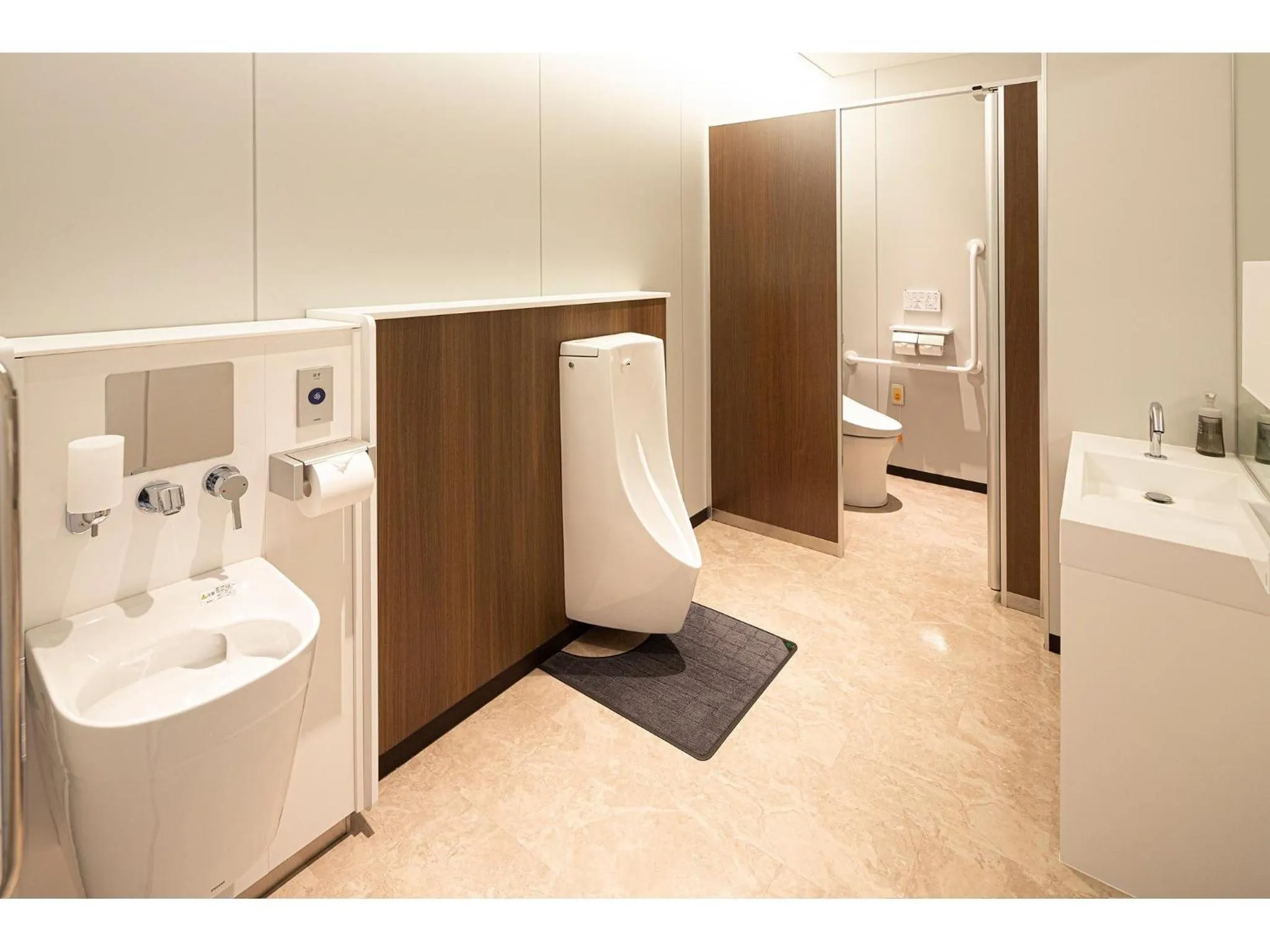 Area and facilities in Place Hotel Ascot