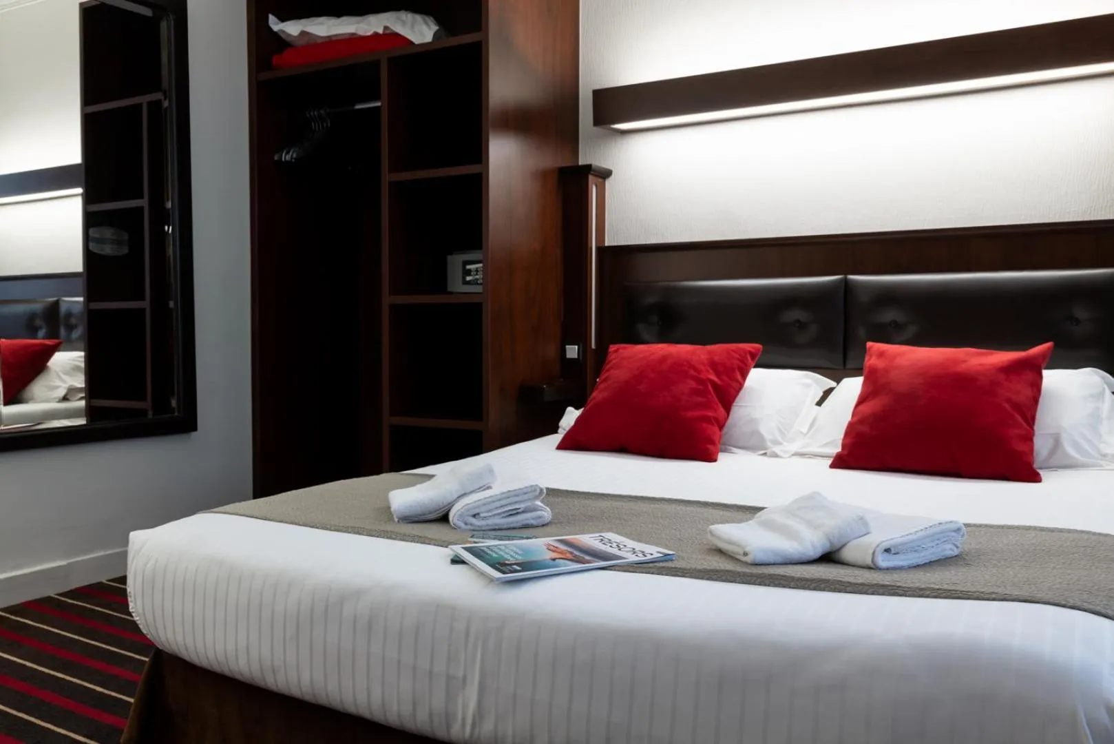 Bedroom, Bed in Hotel De L'univers