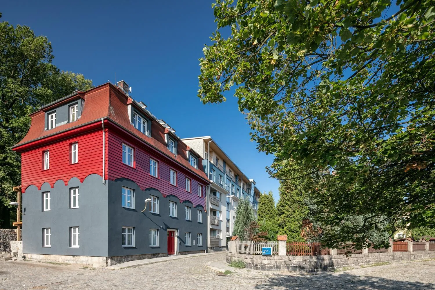 Property building in Pytloun Flat Hotel