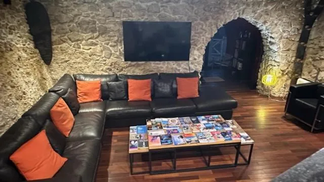 TV and multimedia in La LUNA of MARSEILLE - VILLA D'ARCHITECTE B&B