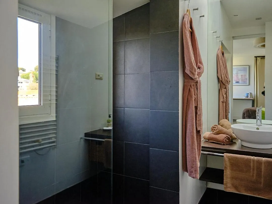 La LUNA of MARSEILLE - VILLA D'ARCHITECTE B&B