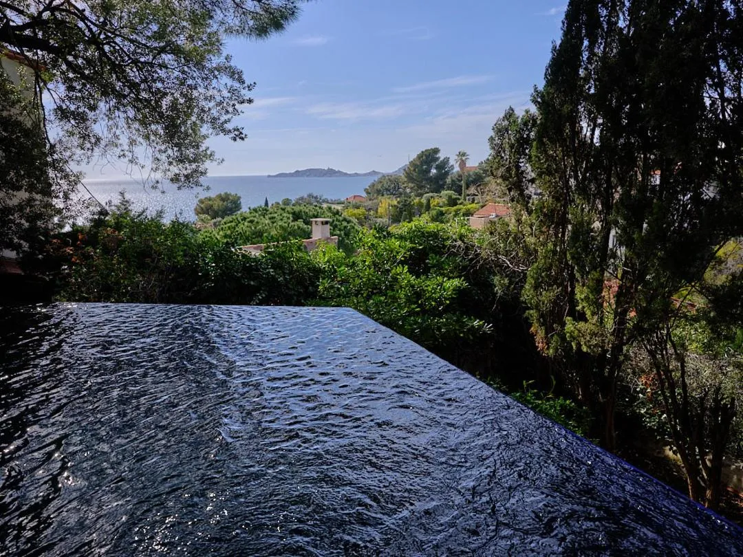 La LUNA of MARSEILLE - VILLA D'ARCHITECTE B&B