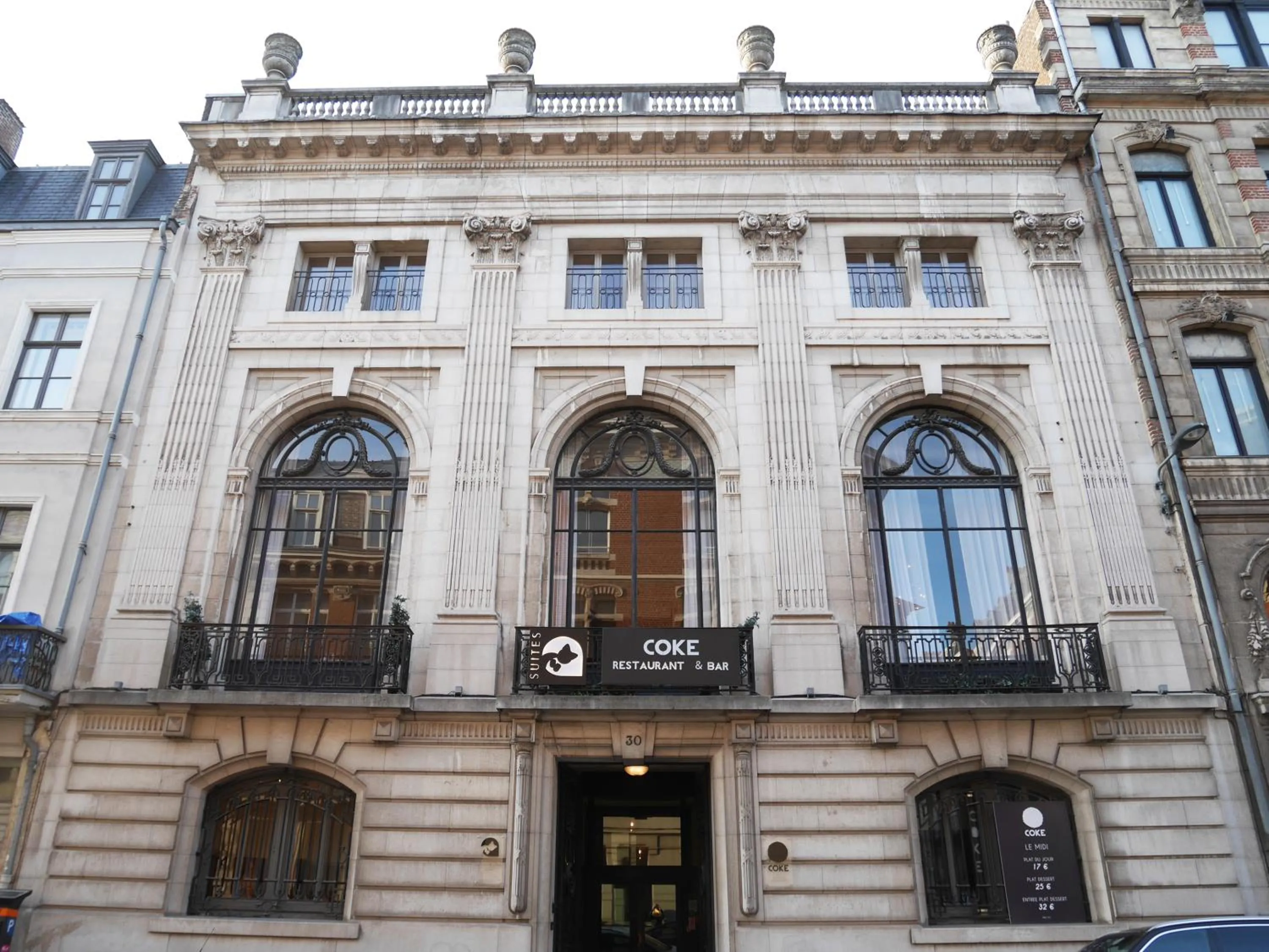 Property Building in Le Chat Qui Dort - Suites