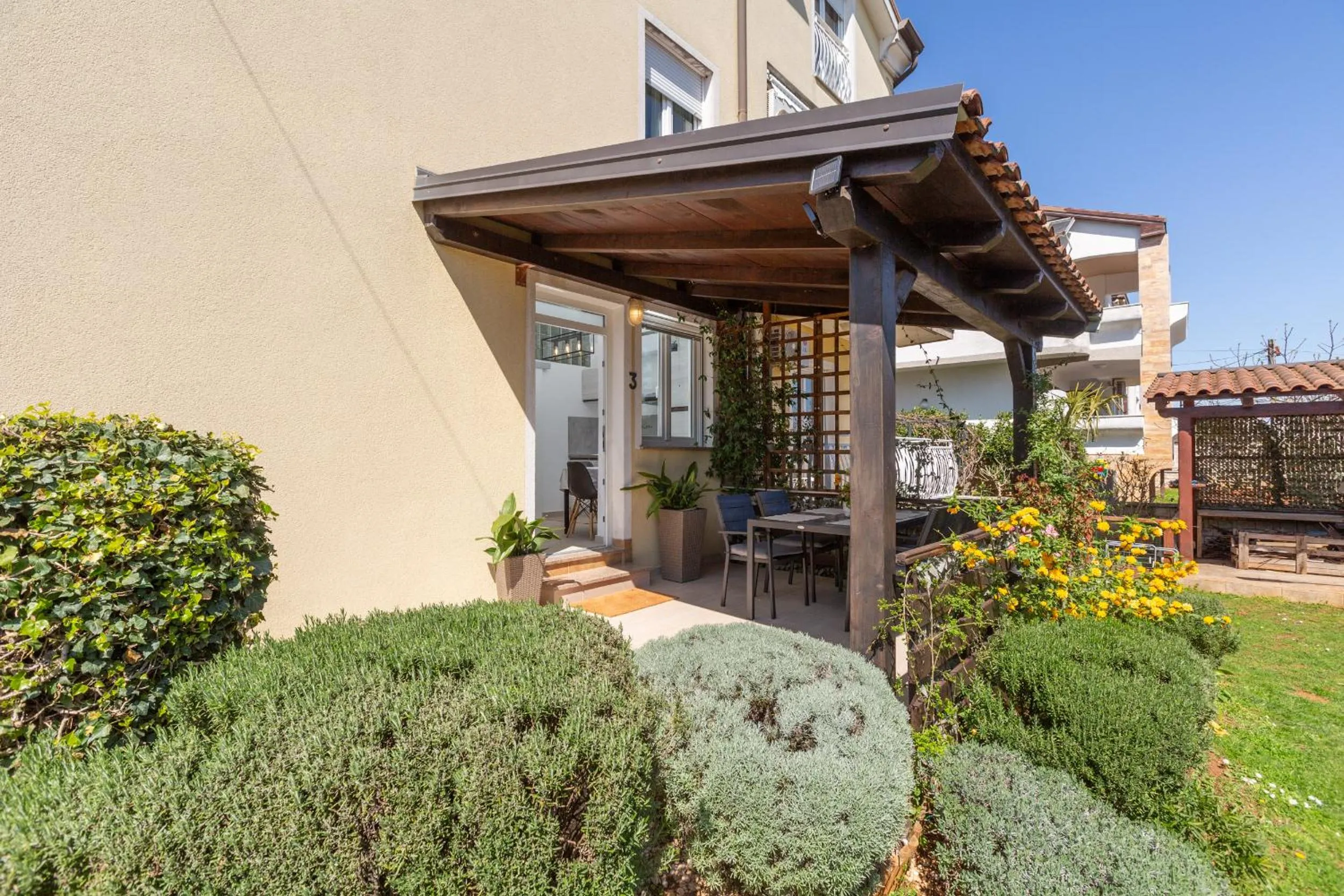 Property building in Trbović Apartments Peaceful stay with Free Parking, Pet-Friendly, and Bike Storage in Umag