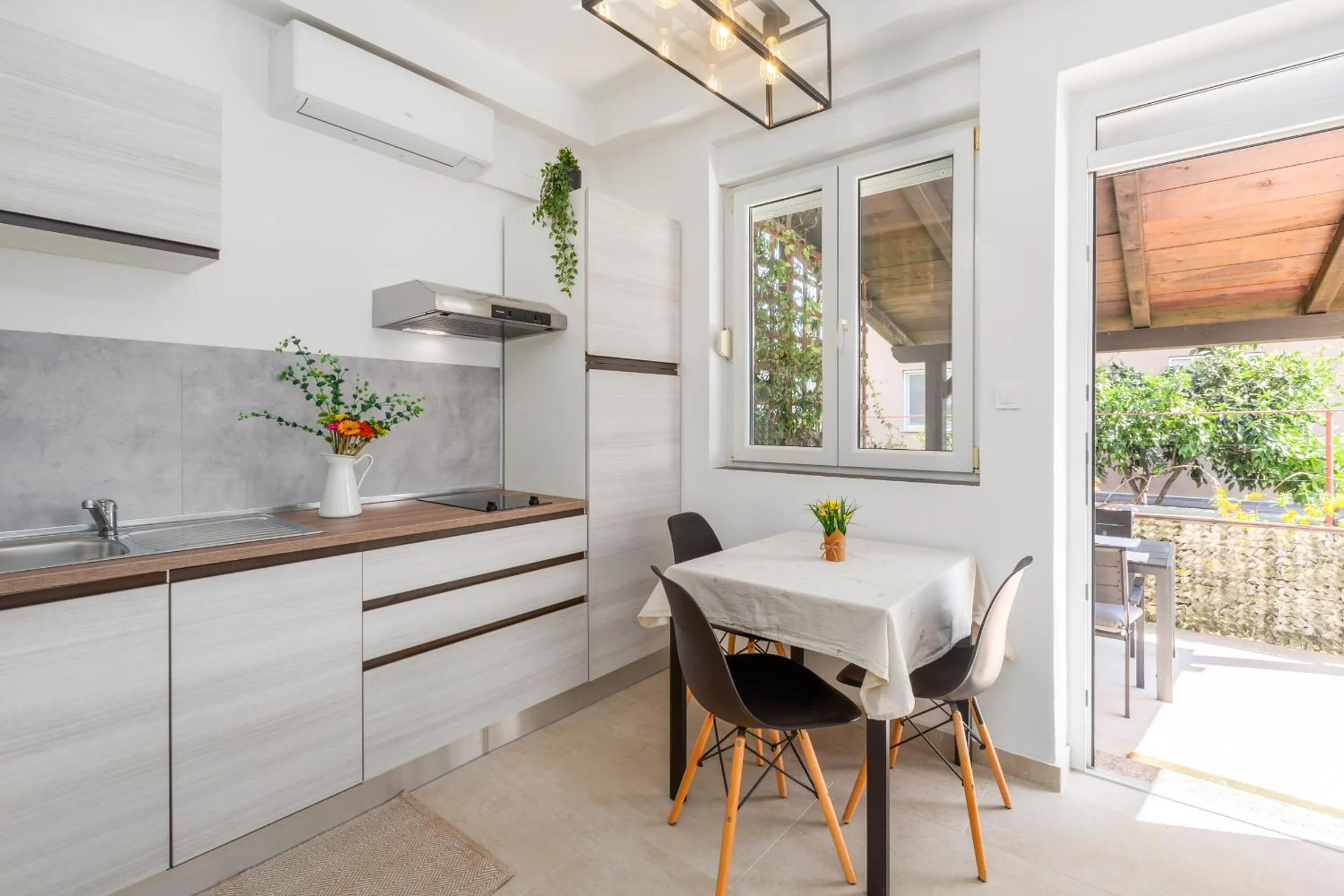 Kitchen or kitchenette in Trbović Apartments Peaceful stay with Free Parking, Pet-Friendly, and Bike Storage in Umag
