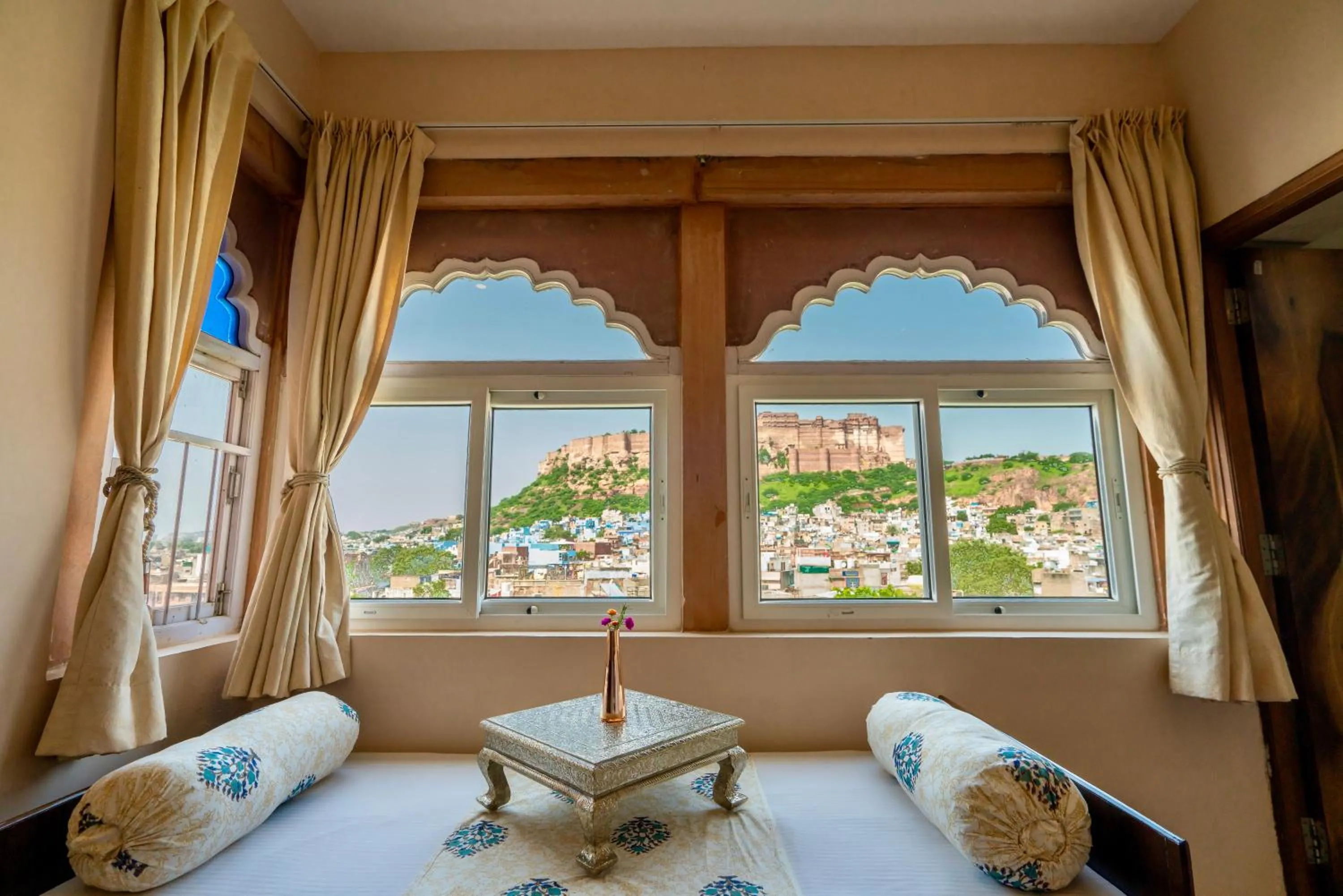 Bed in Kankariya Heritage