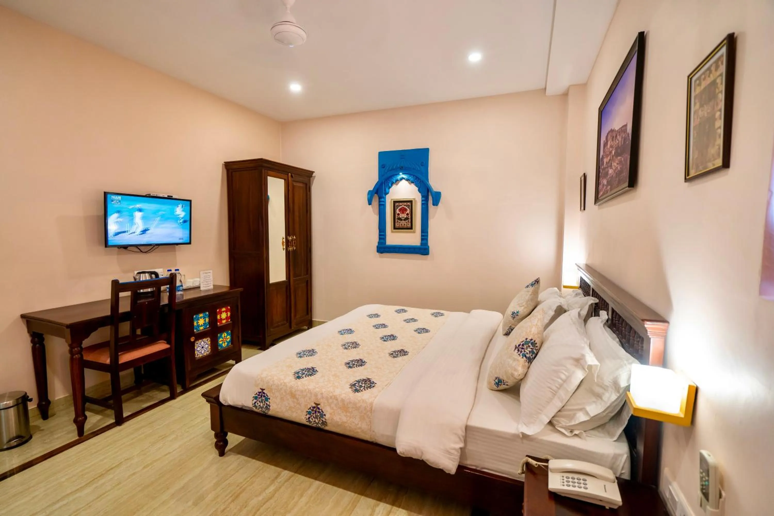 Bed in Kankariya Heritage