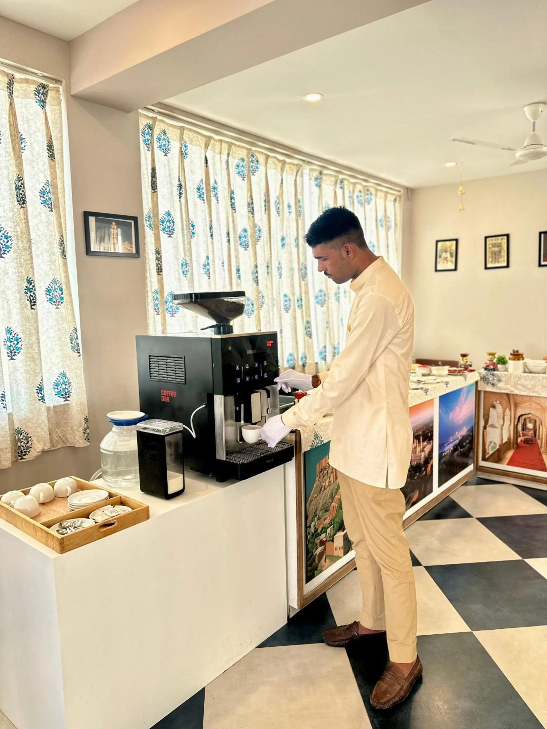 Restaurant/places to eat in Kankariya Heritage