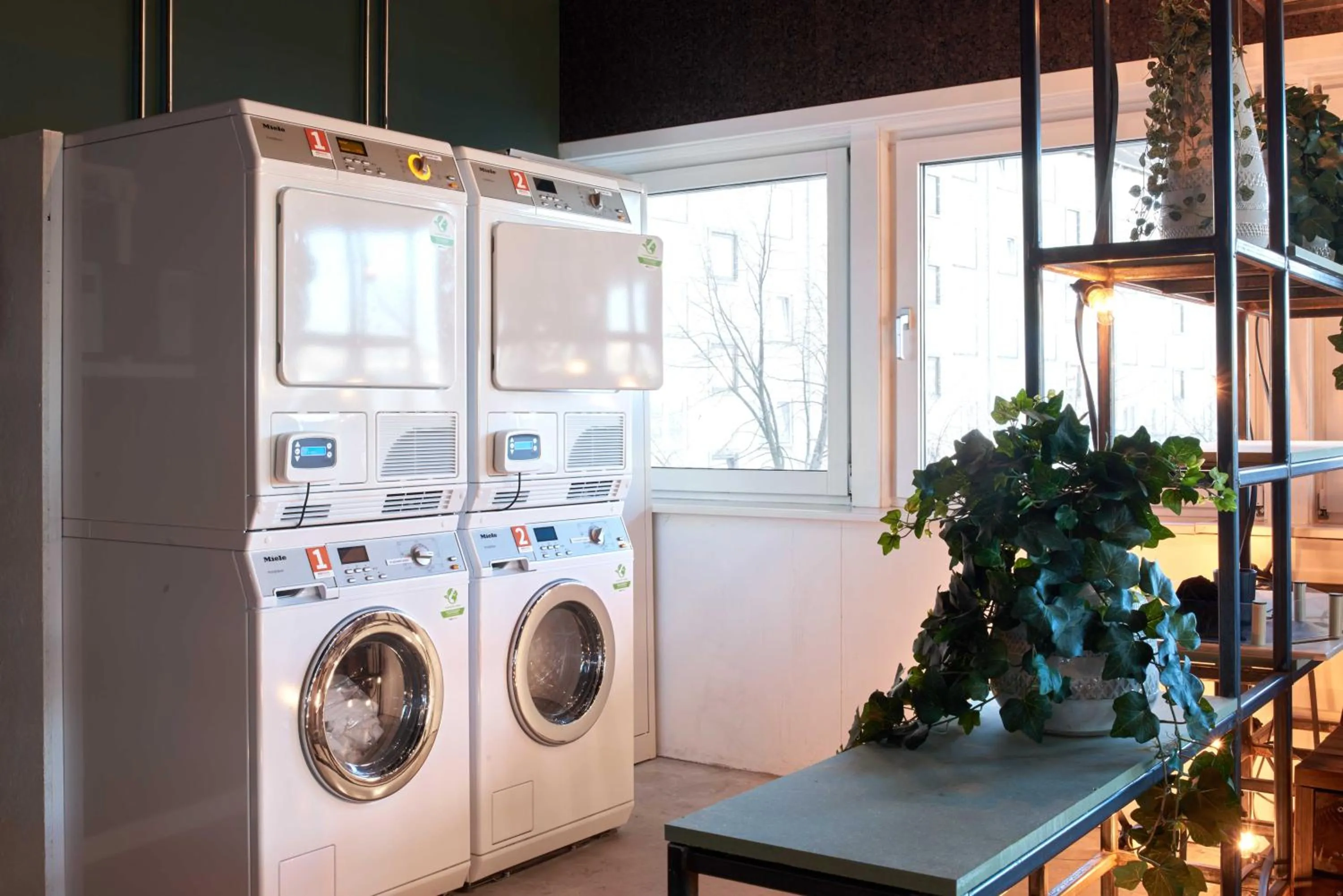 Lobby or reception in Urban Camper Hostel & Bar