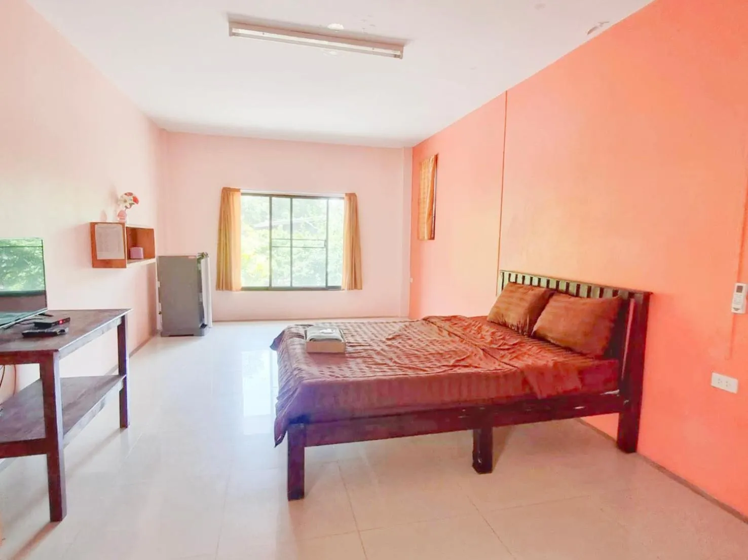 Bedroom, Bed in Banyan Resort Bangsaen