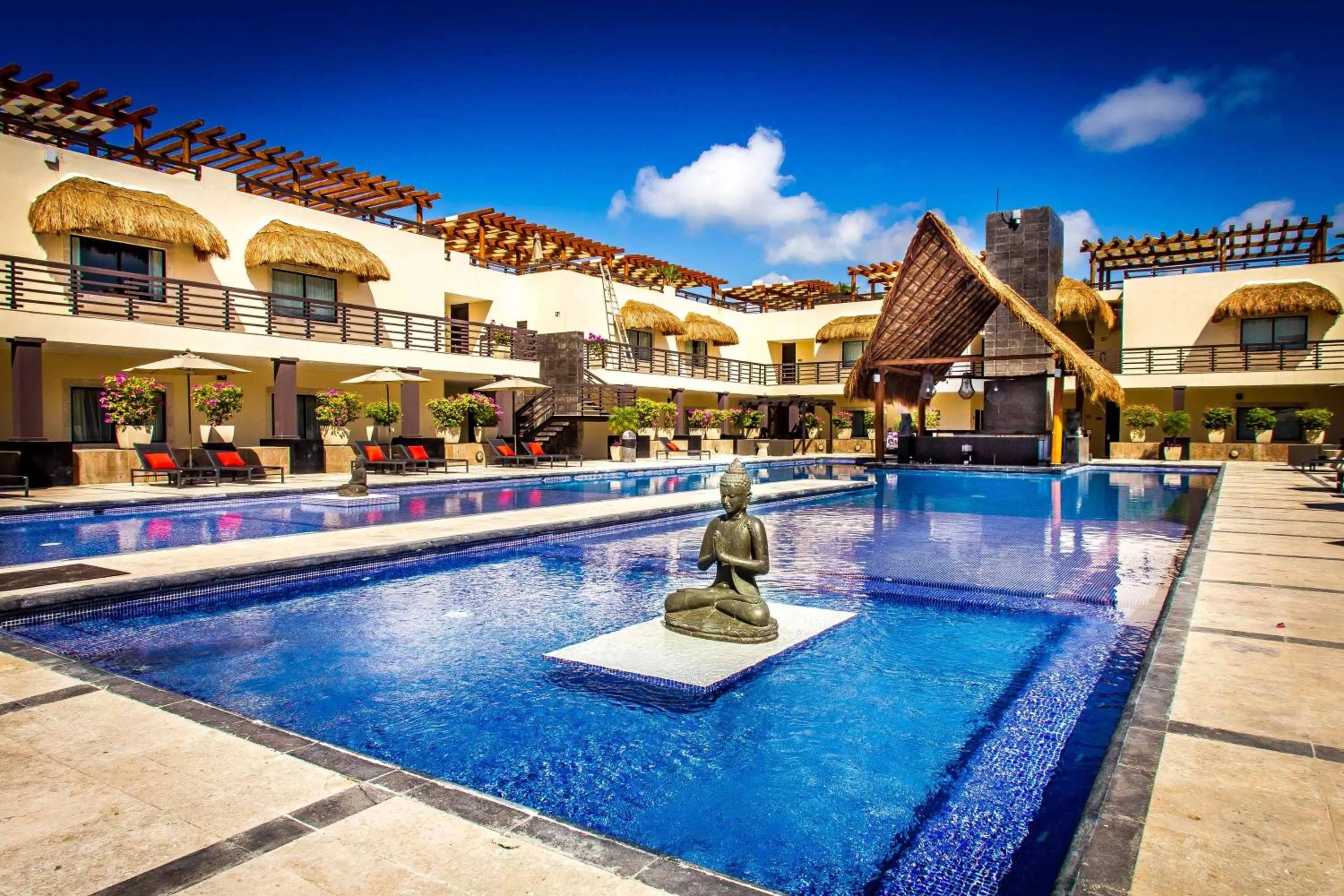 Facade/entrance in Aldea Beachside Condo by BVR