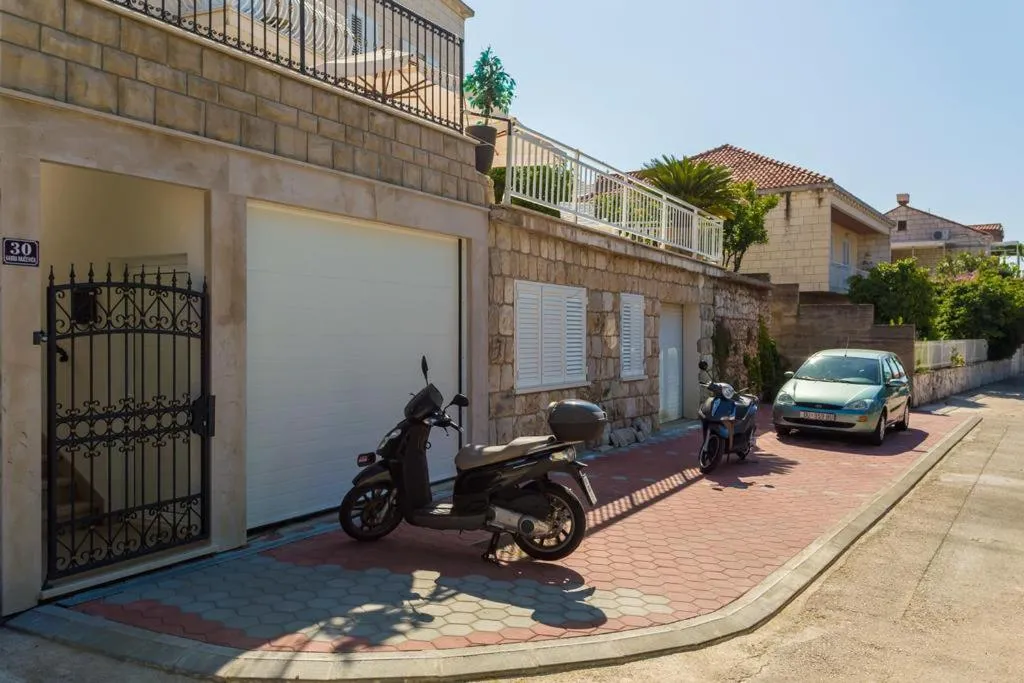 Property building in Villa Kate Dadić