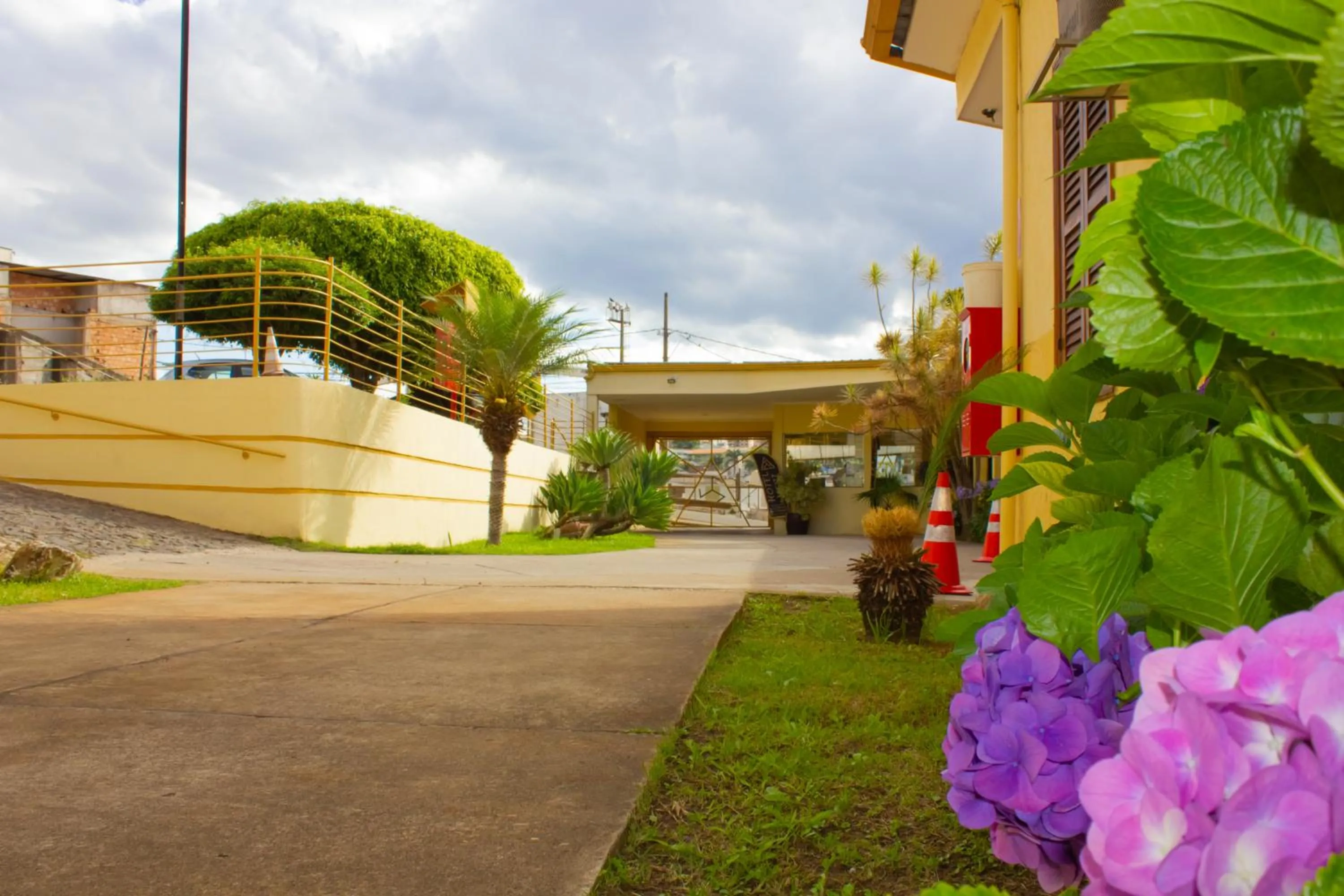 Property building in Hotel Meri Conselheiro Lafaiete