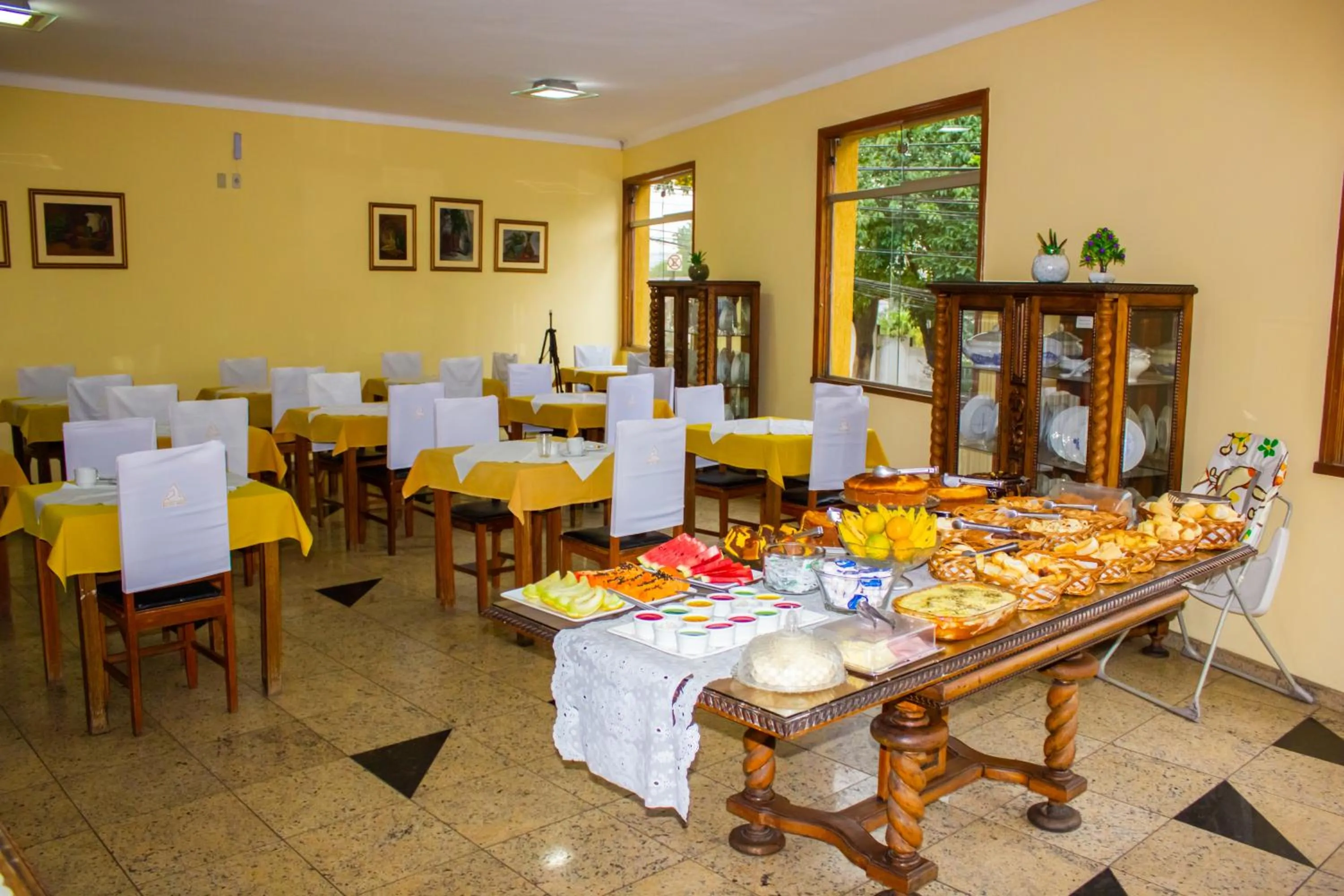 Food and drinks in Hotel Meri Conselheiro Lafaiete