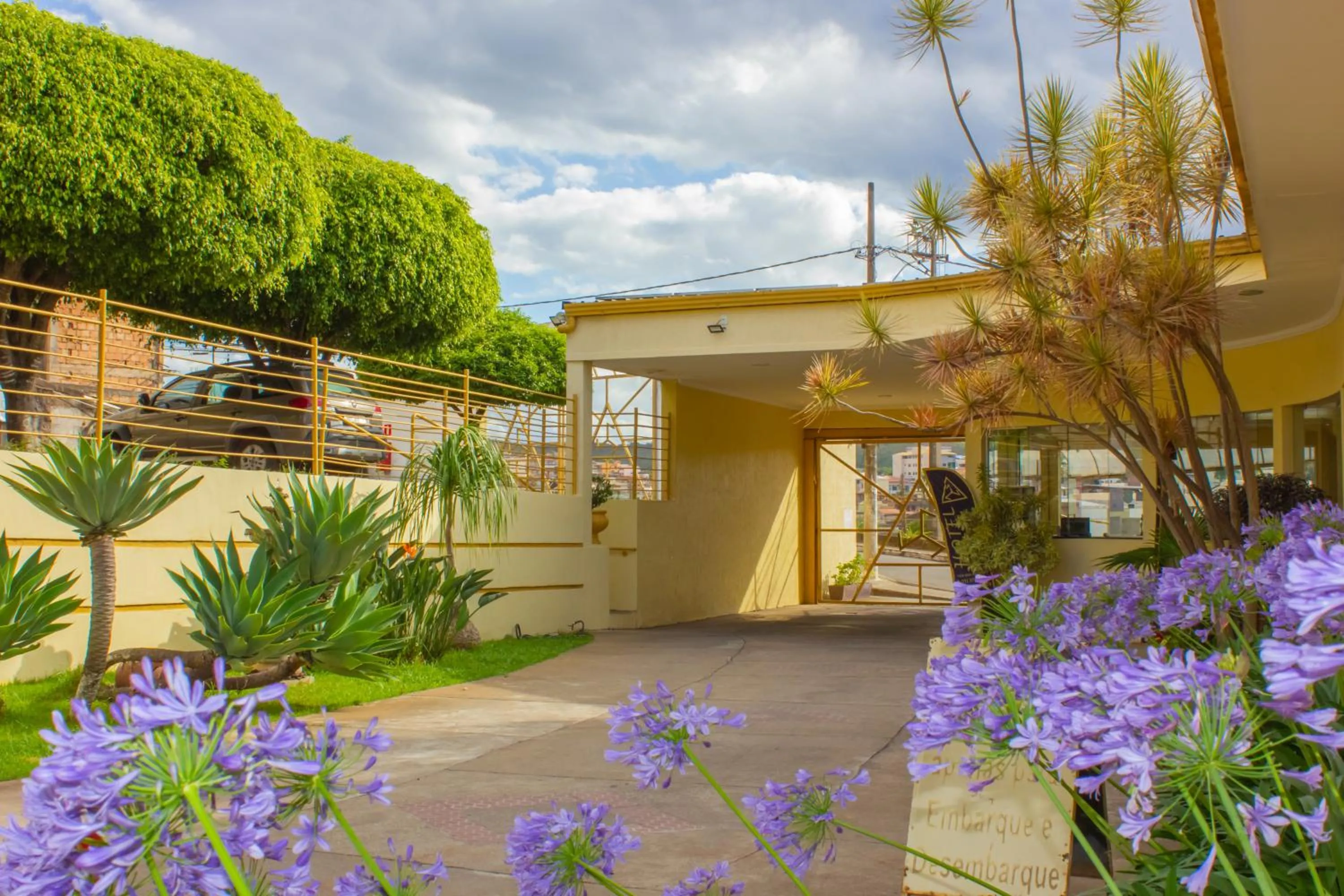 Property building in Hotel Meri Conselheiro Lafaiete