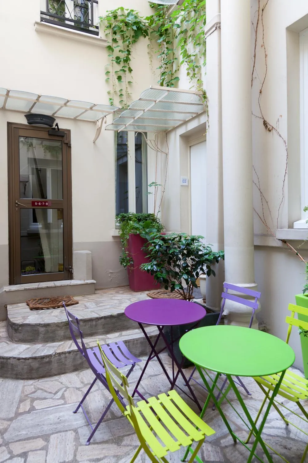Facade/entrance in Hôtel Marais de Launay