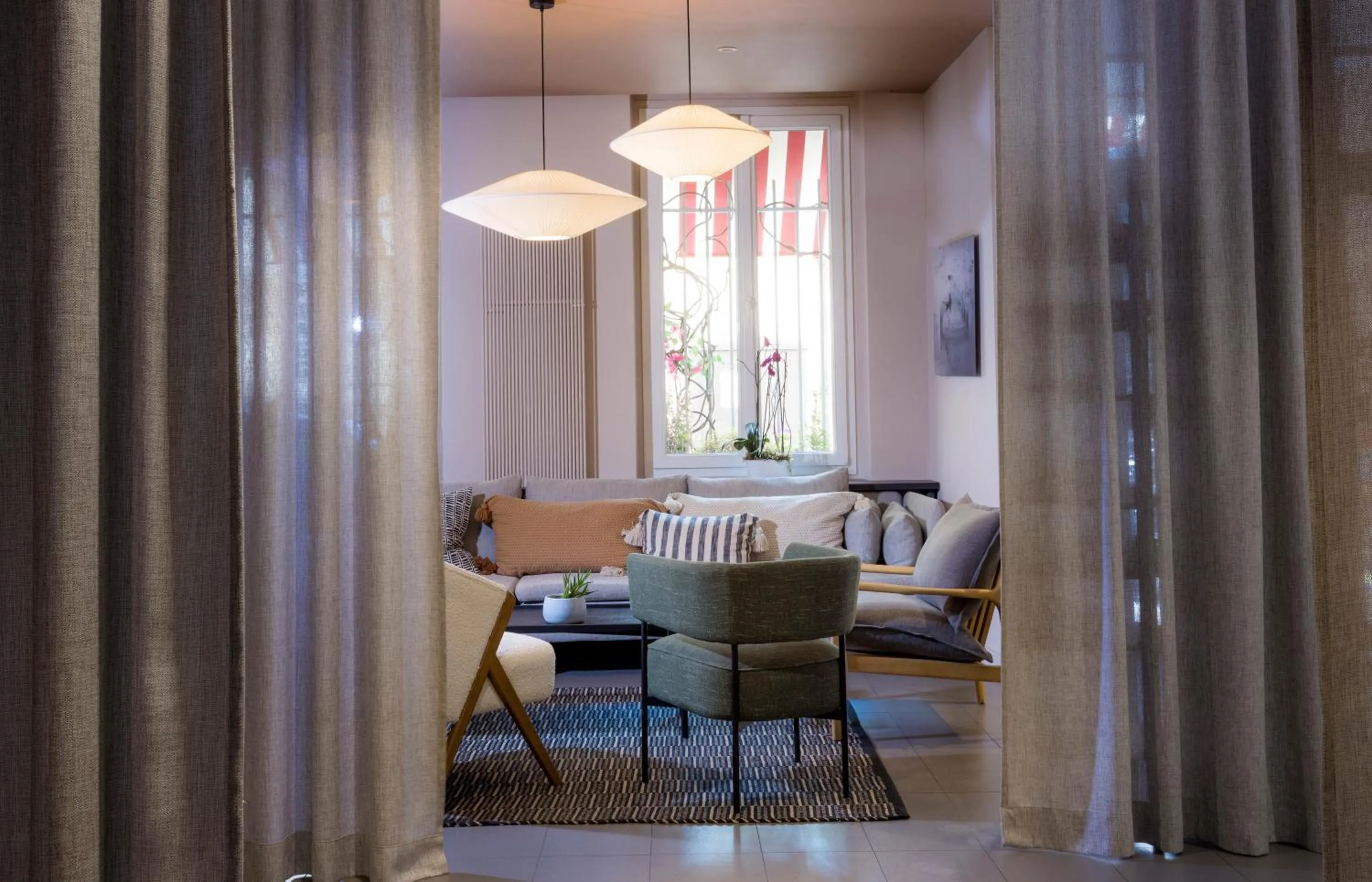 Lobby or reception in Hôtel Marais de Launay