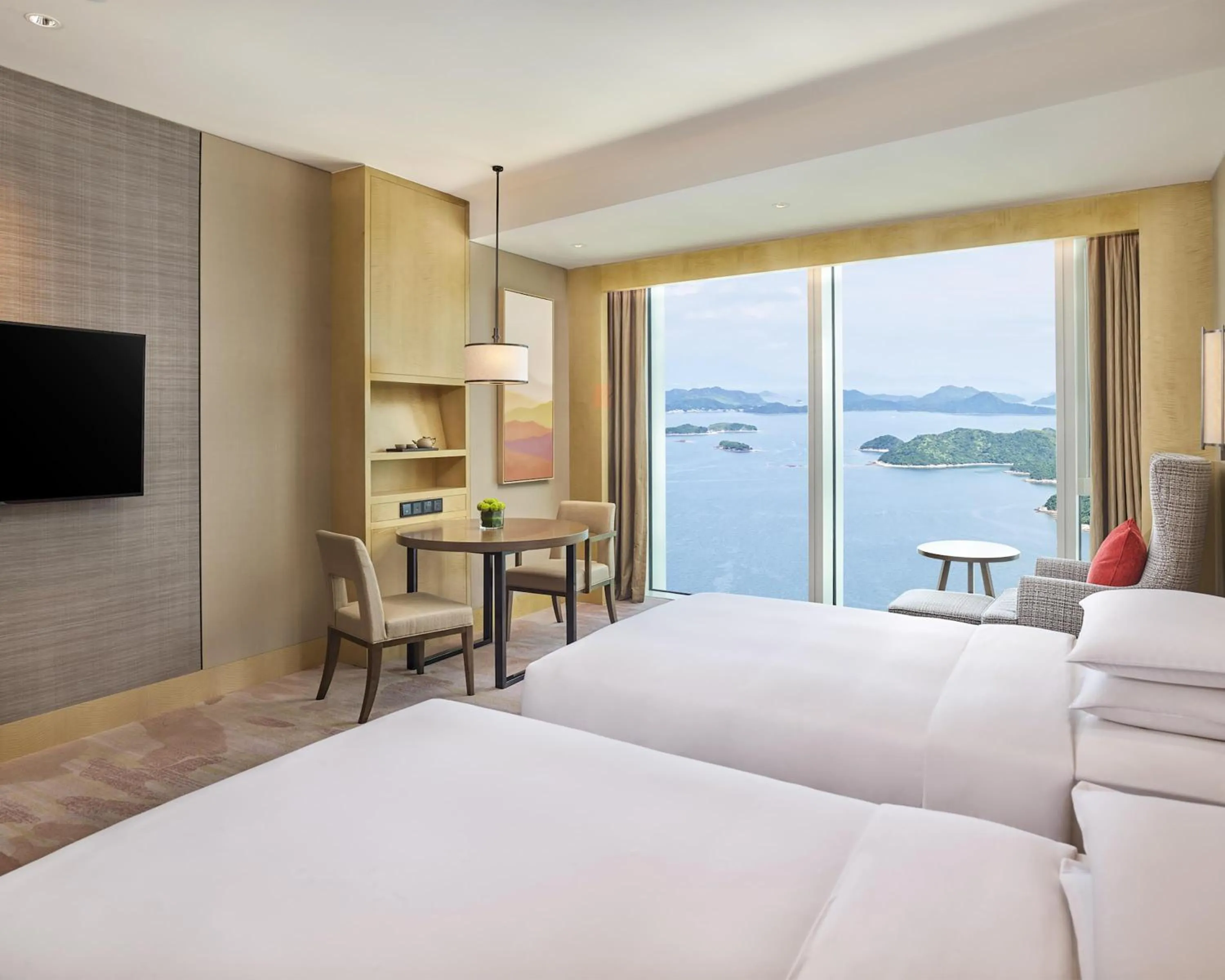 Bedroom, Bed in Hyatt Regency Shenzhen Yantian