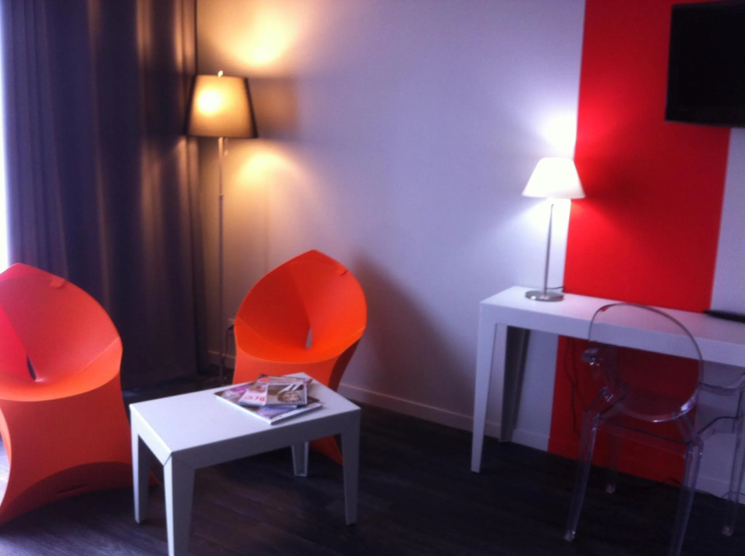 Seating area in Golf Hotel Colvert - Room Service Disponible