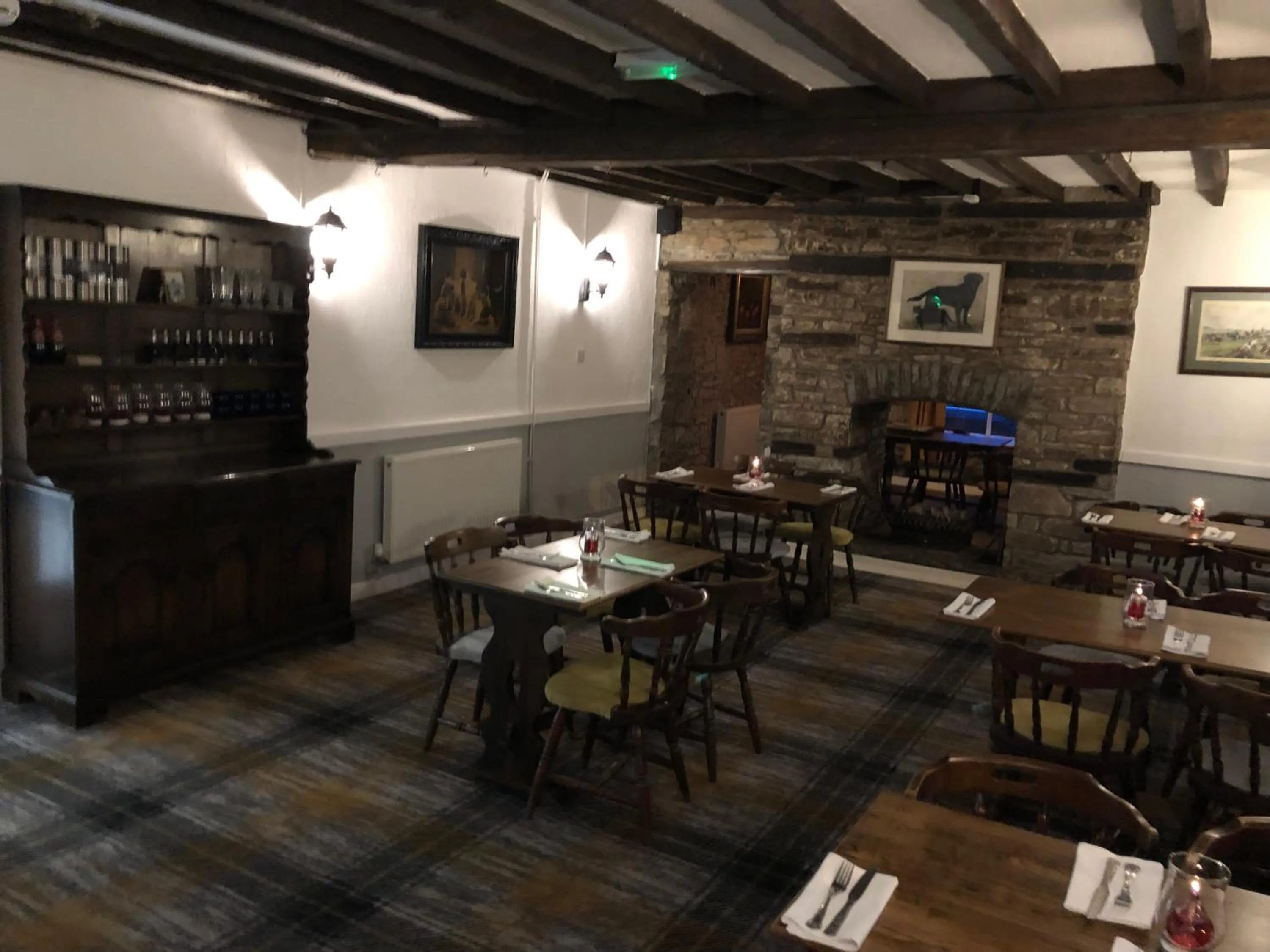 Restaurant/places to eat in The Griffin Llyswen