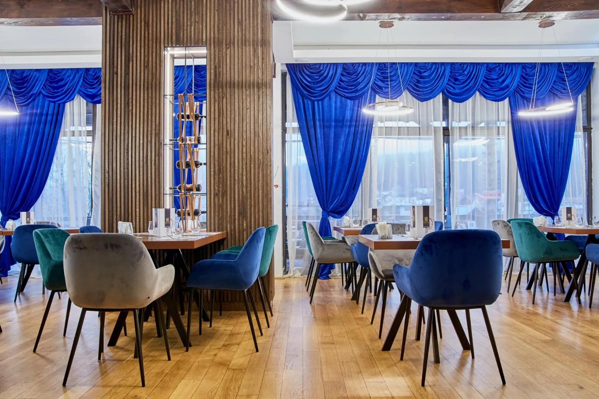 Restaurant/places to eat in Kayus