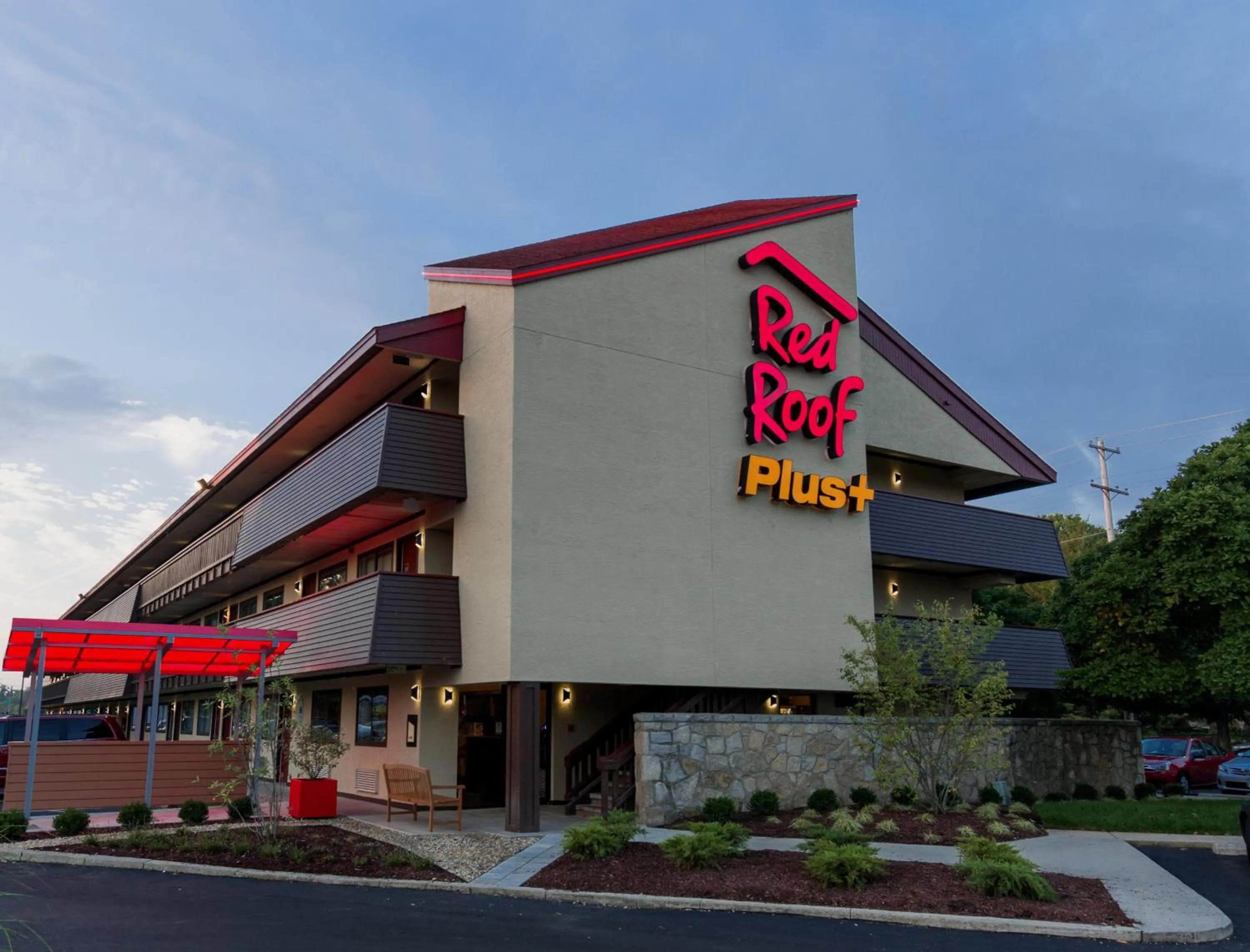 Property building in Red Roof Inn PLUS+ Columbus-Ohio State University OSU