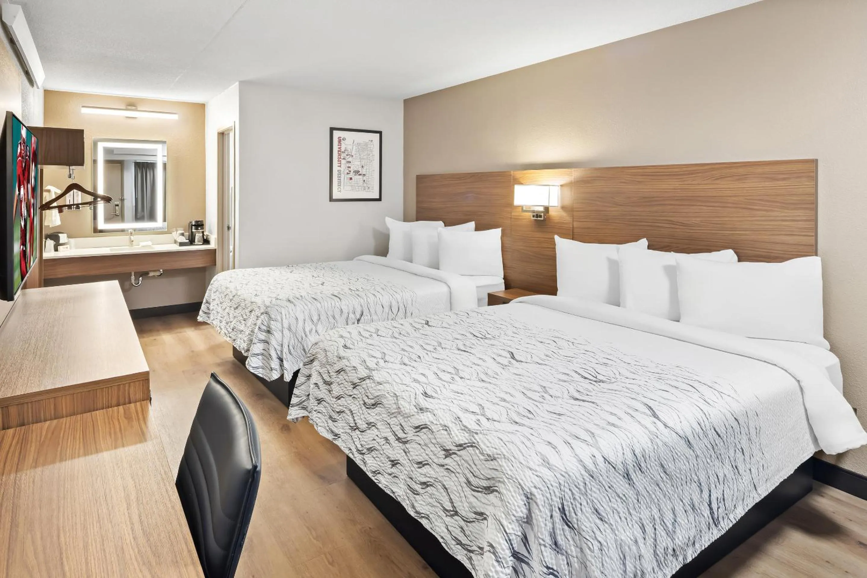 Photo of the whole room, Bed in Red Roof Inn PLUS+ Columbus-Ohio State University OSU