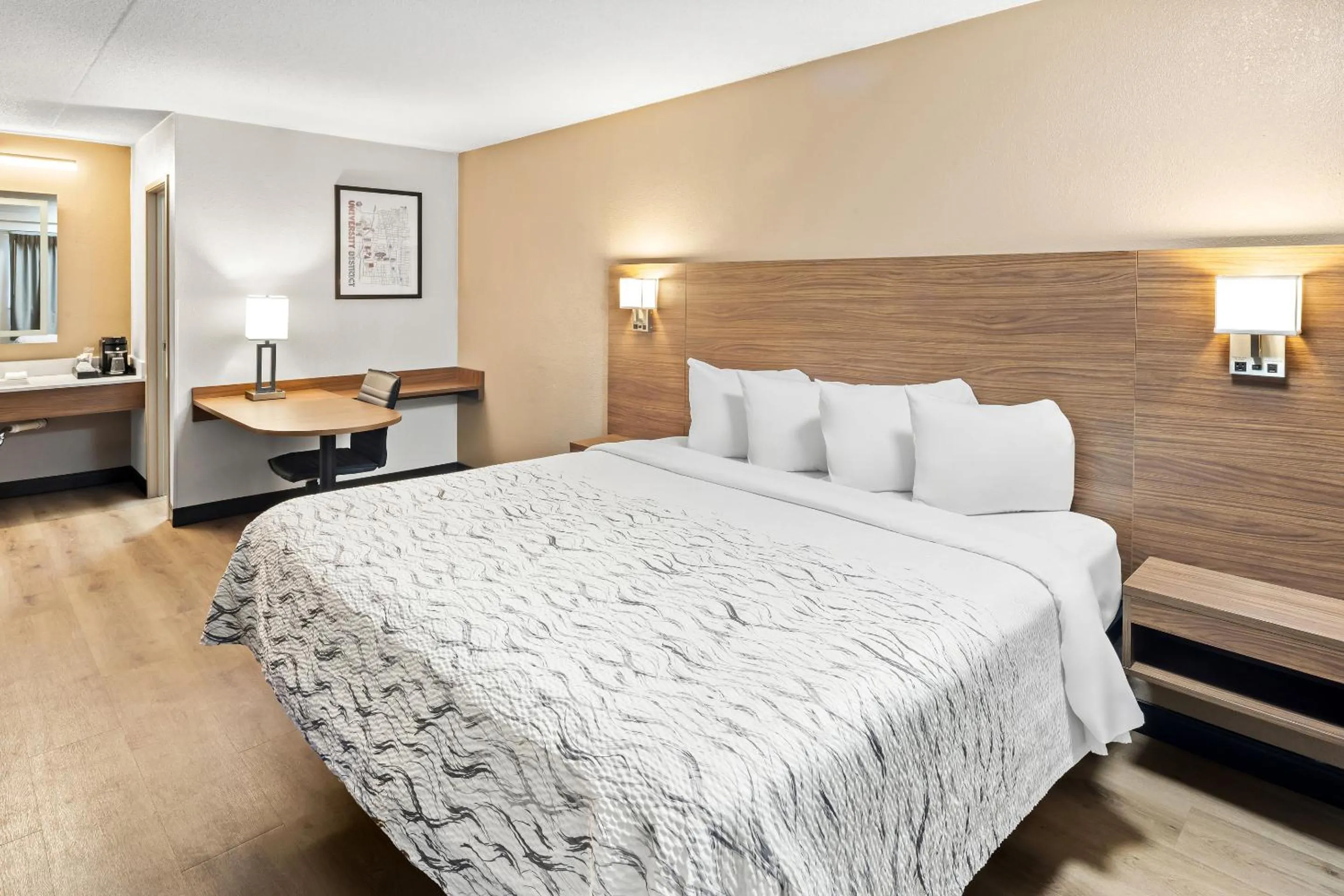 Photo of the whole room, Bed in Red Roof Inn PLUS+ Columbus-Ohio State University OSU