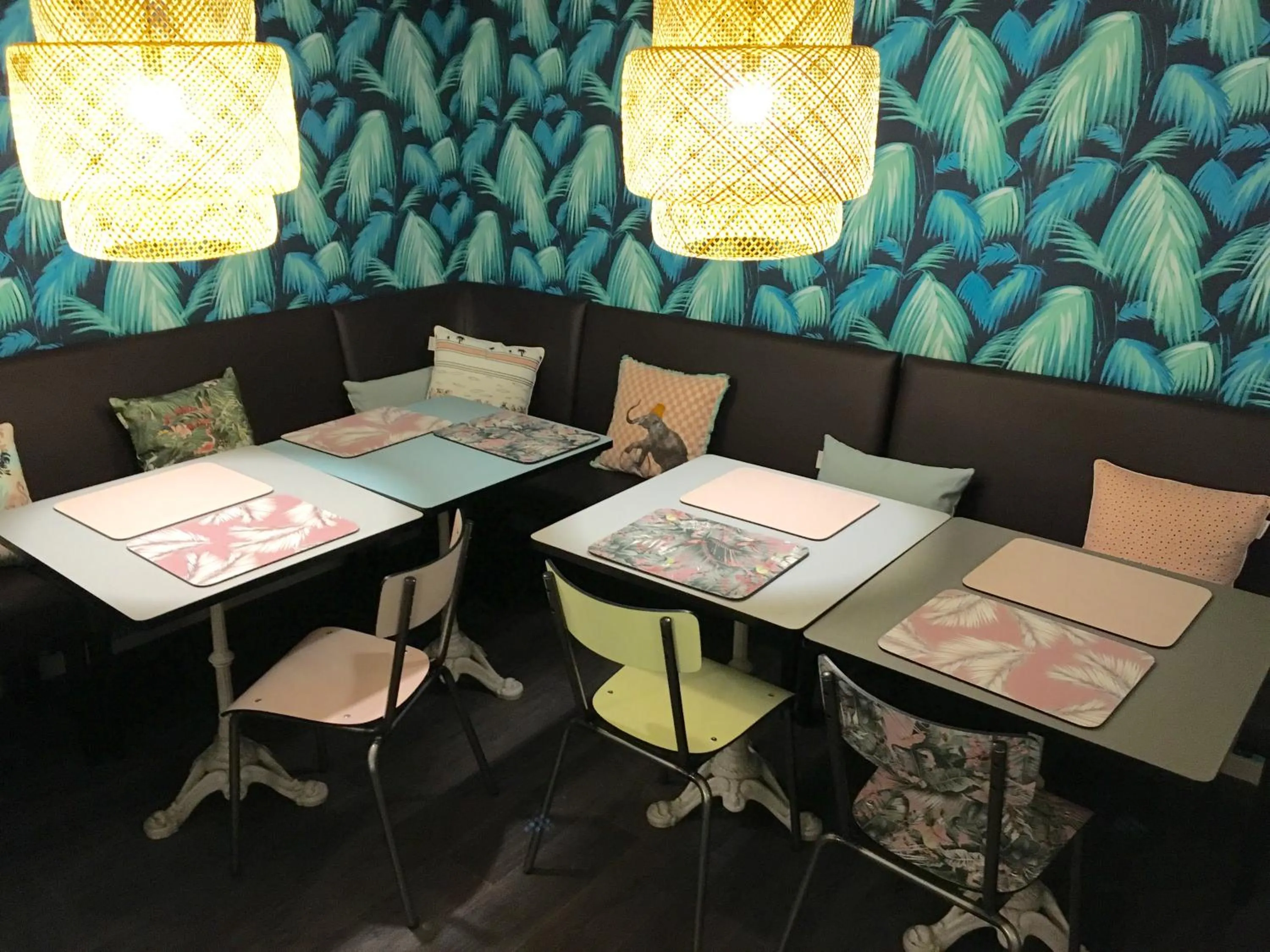 Restaurant/places to eat in Hotel Alnea